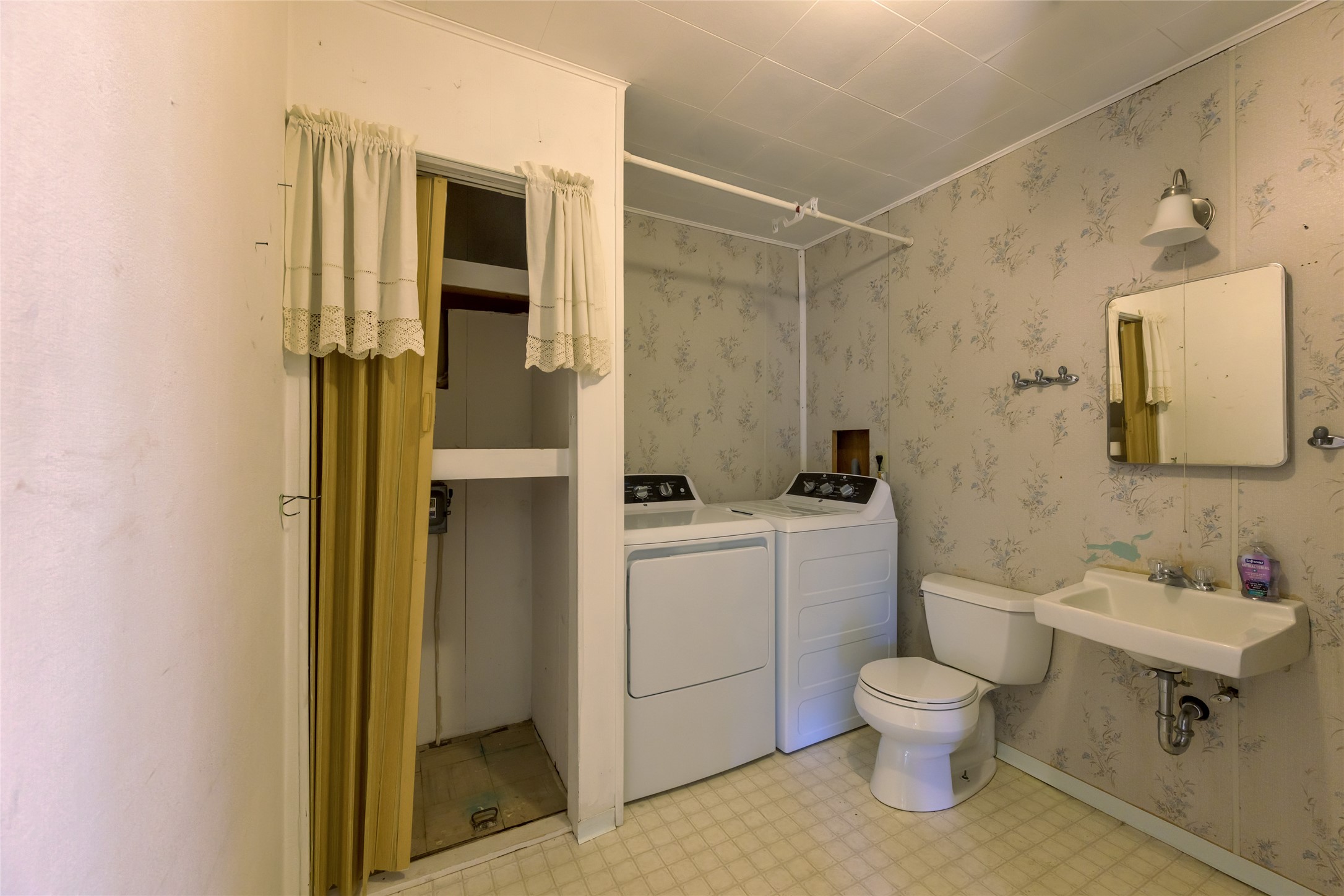 405 Cooper Lane Property Photo 20