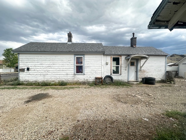 1105 E 4th Street Property Photo 3