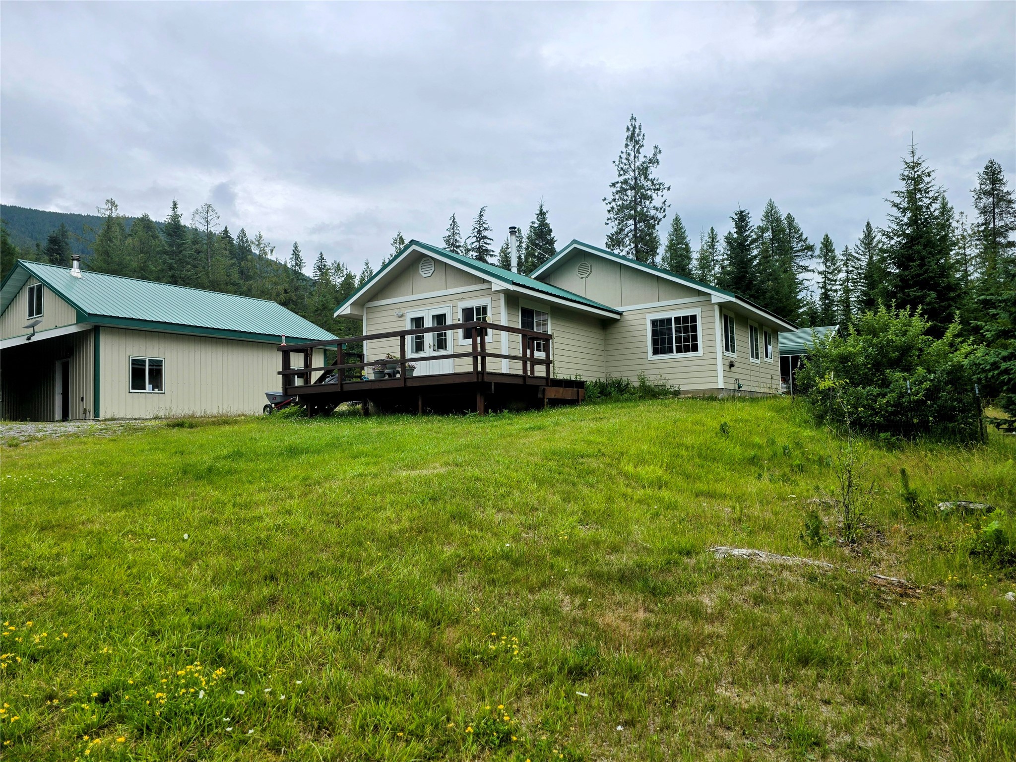 3930 Pine Creek Road Property Photo 1