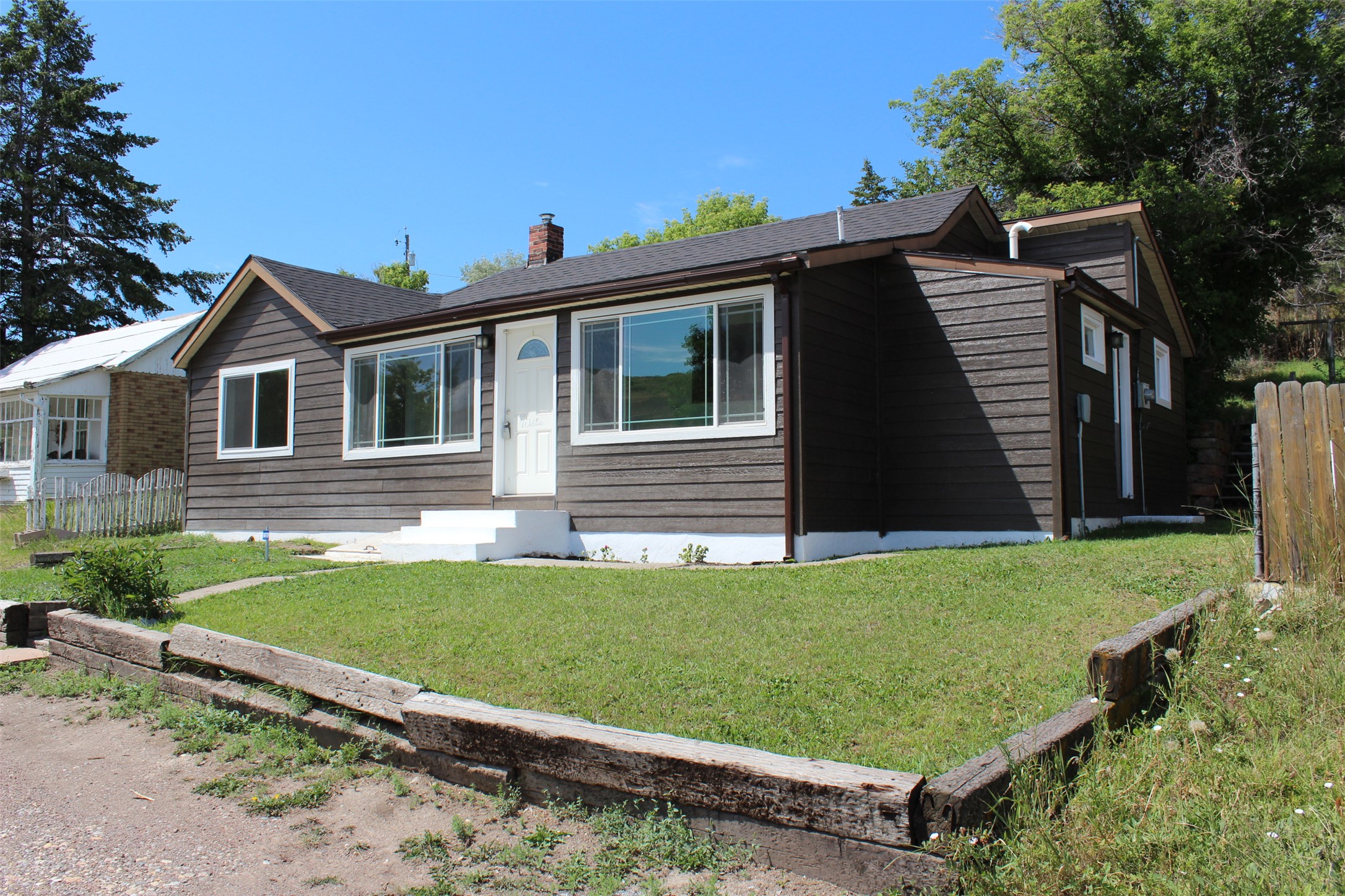 40 Crane Avenue Property Photo 1