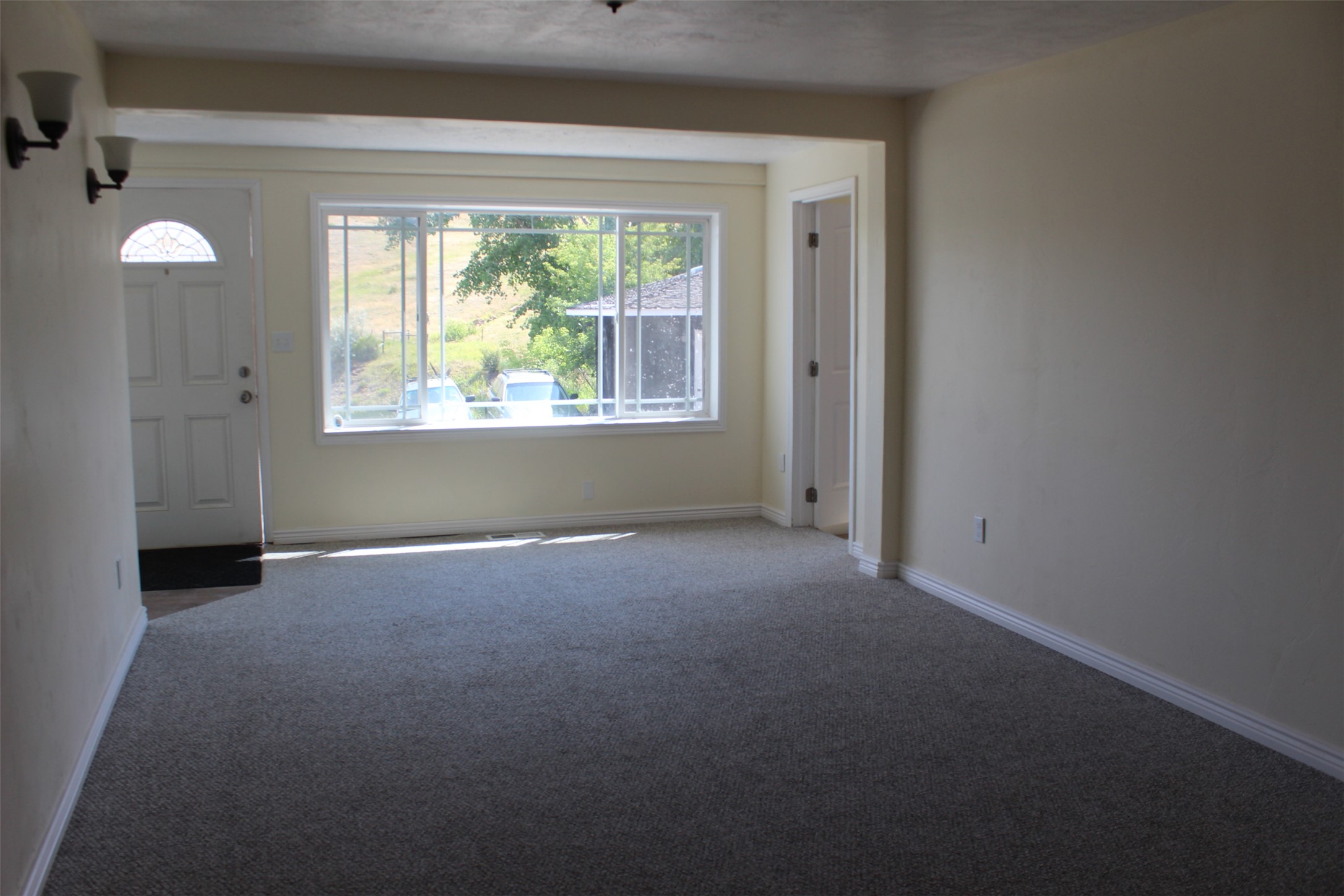 40 Crane Avenue Property Photo 8