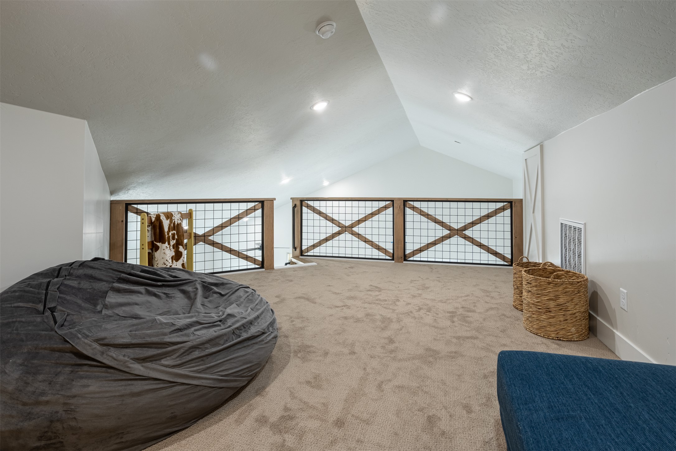 131 Kyle Lane Property Photo 13