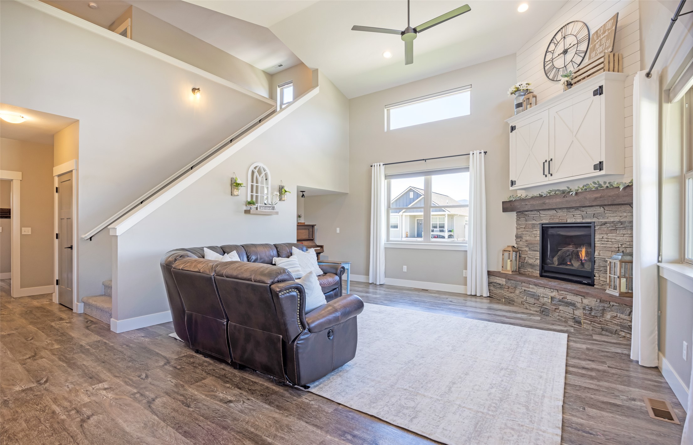 5445 Barbed Wire Drive Property Photo 9