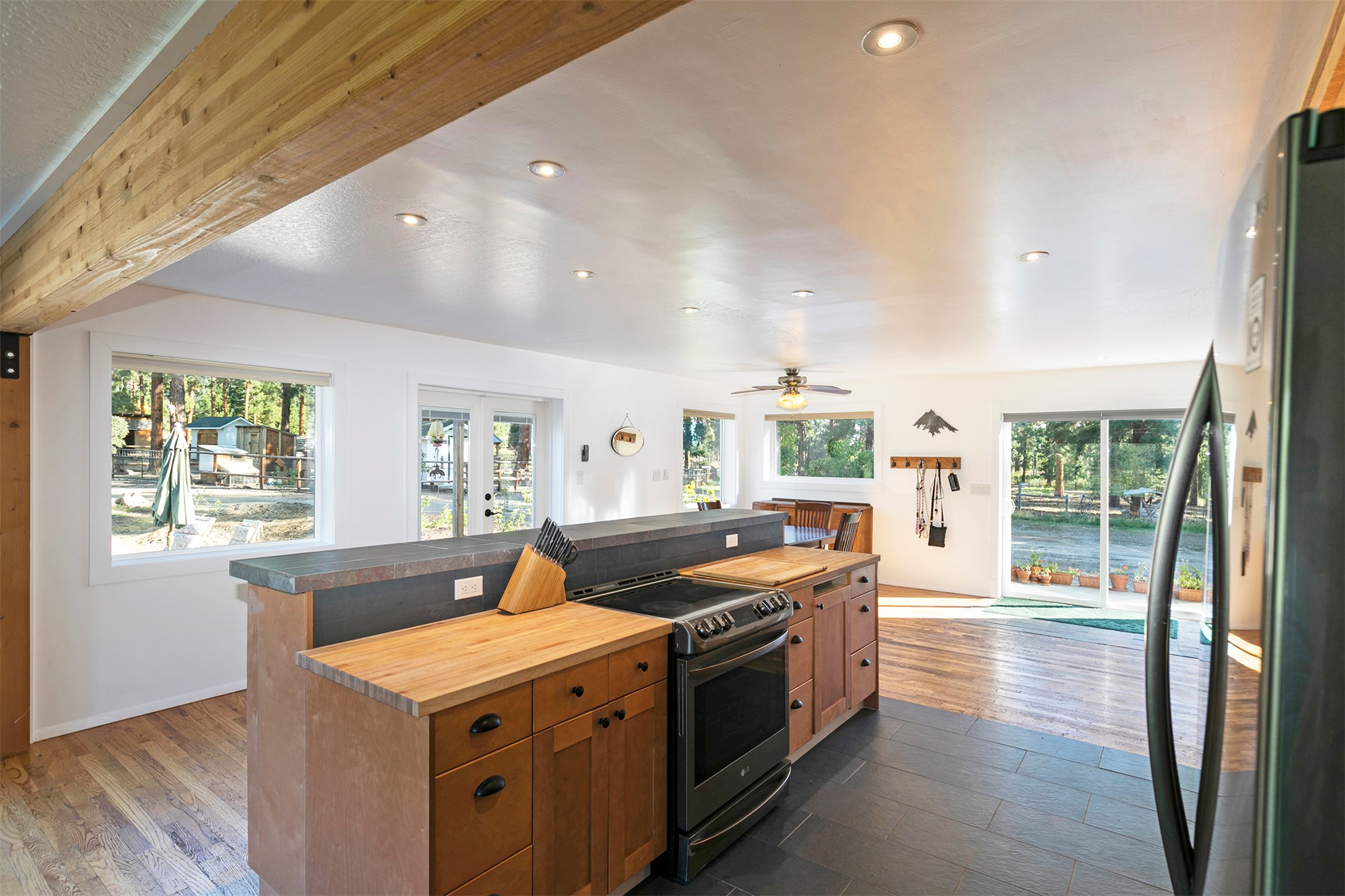 821 Fred Burr Road Property Photo 8