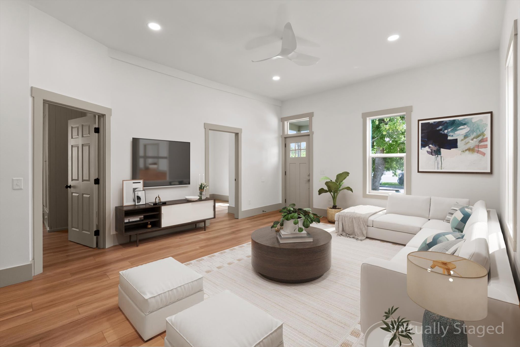 633 Owen Street Property Photo 2