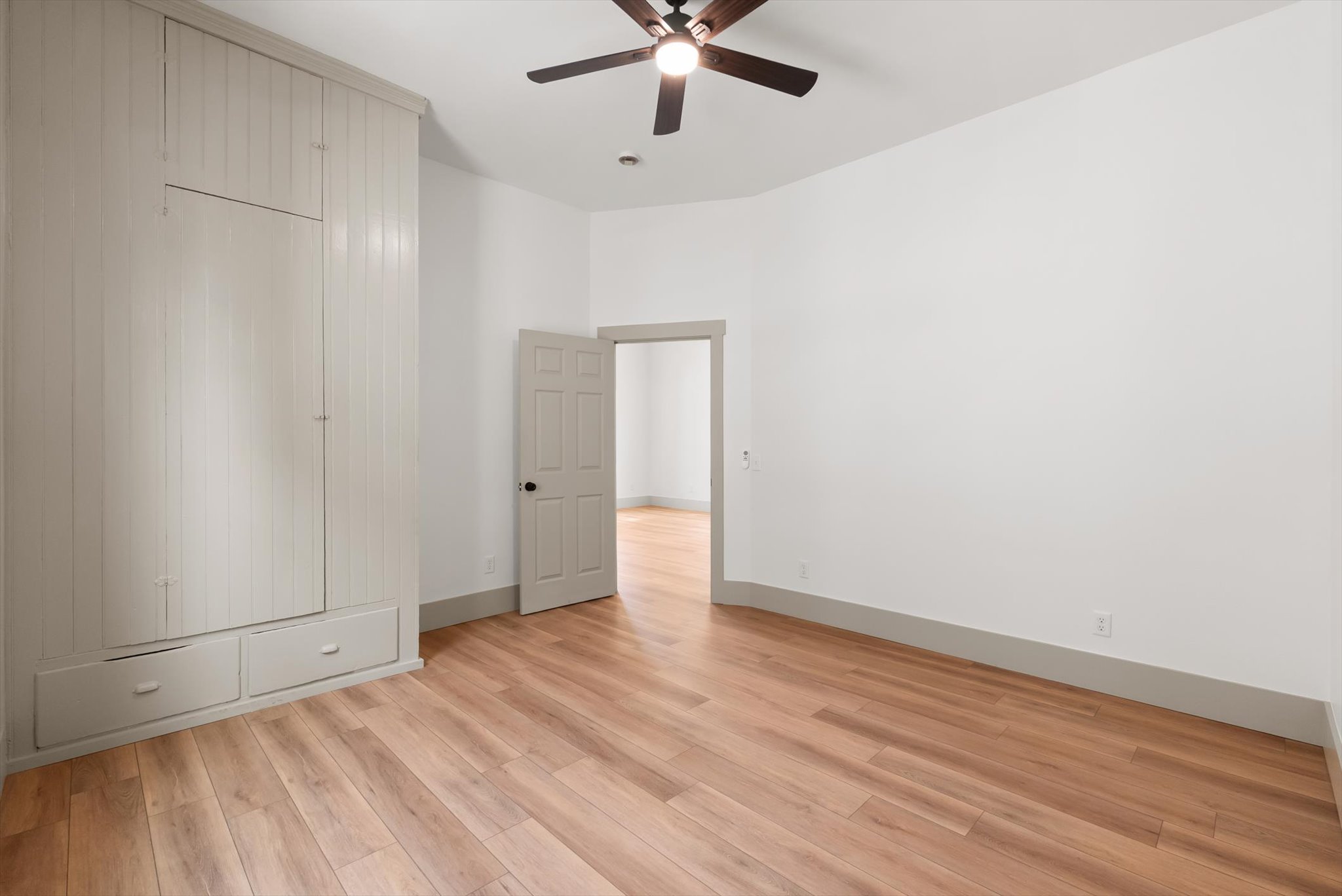 633 Owen Street Property Photo 14