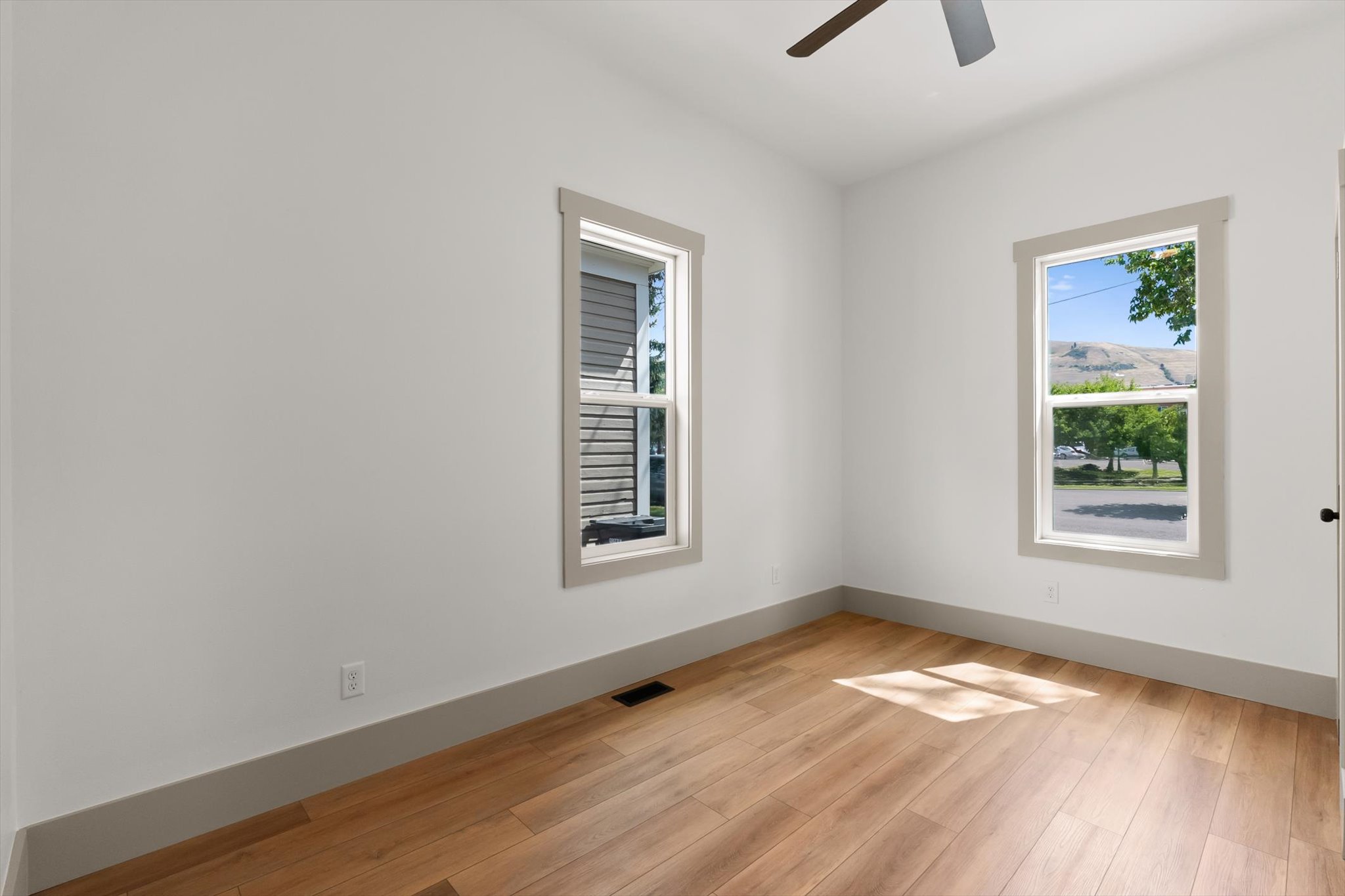 633 Owen Street Property Photo 18