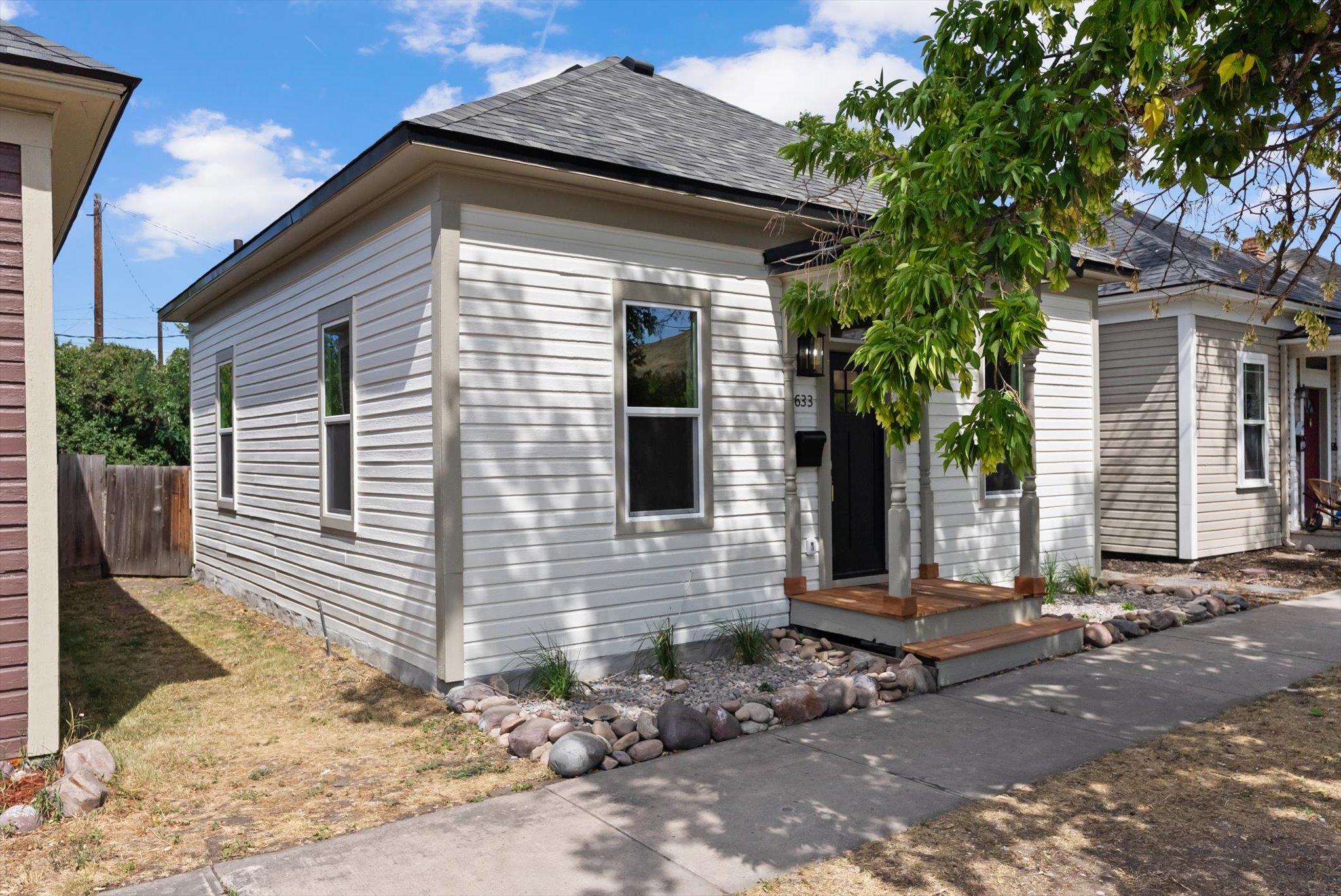 633 Owen Street Property Photo 23