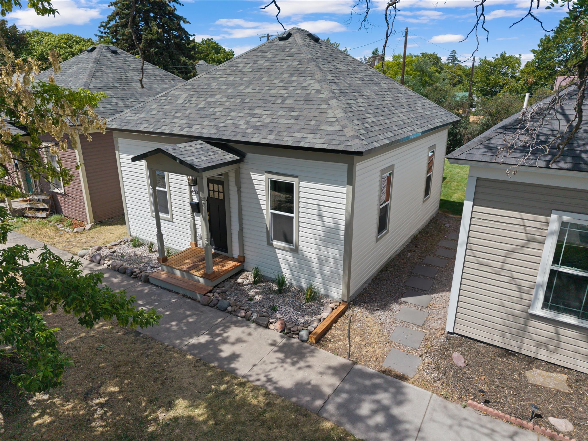 633 Owen Street Property Photo 31