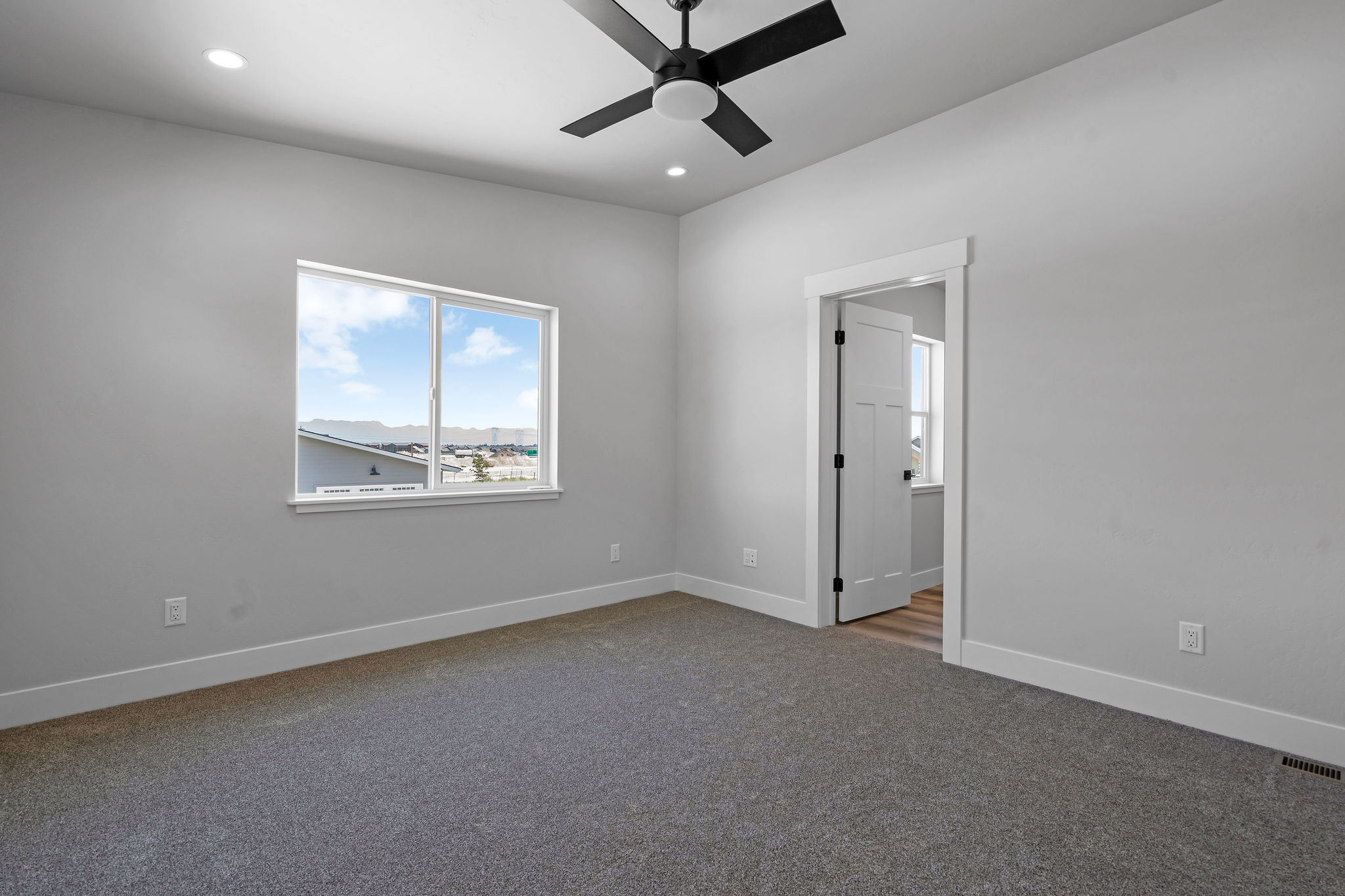 619 Holstein Way Property Photo 14