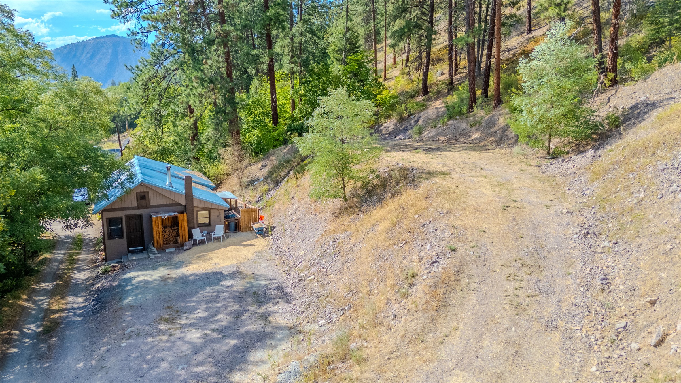 107 5th Street Property Photo 1