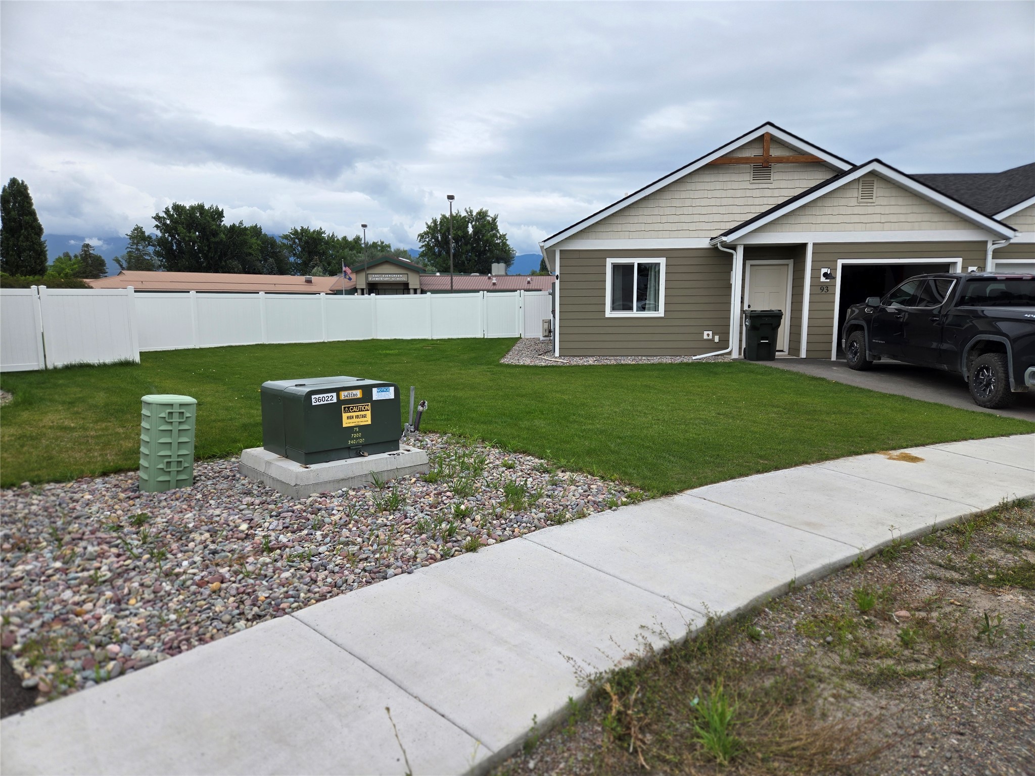 93 Mackin Court Property Photo 1