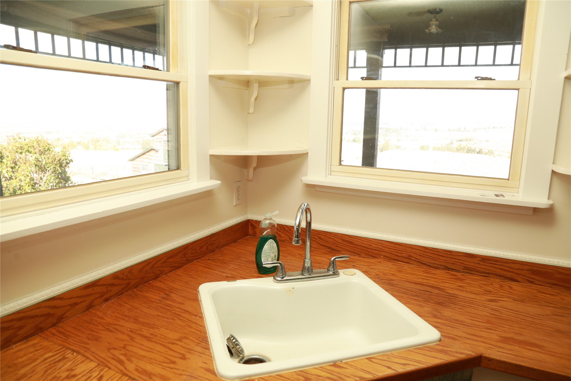 1898 Buxadoodal Way Property Photo 8