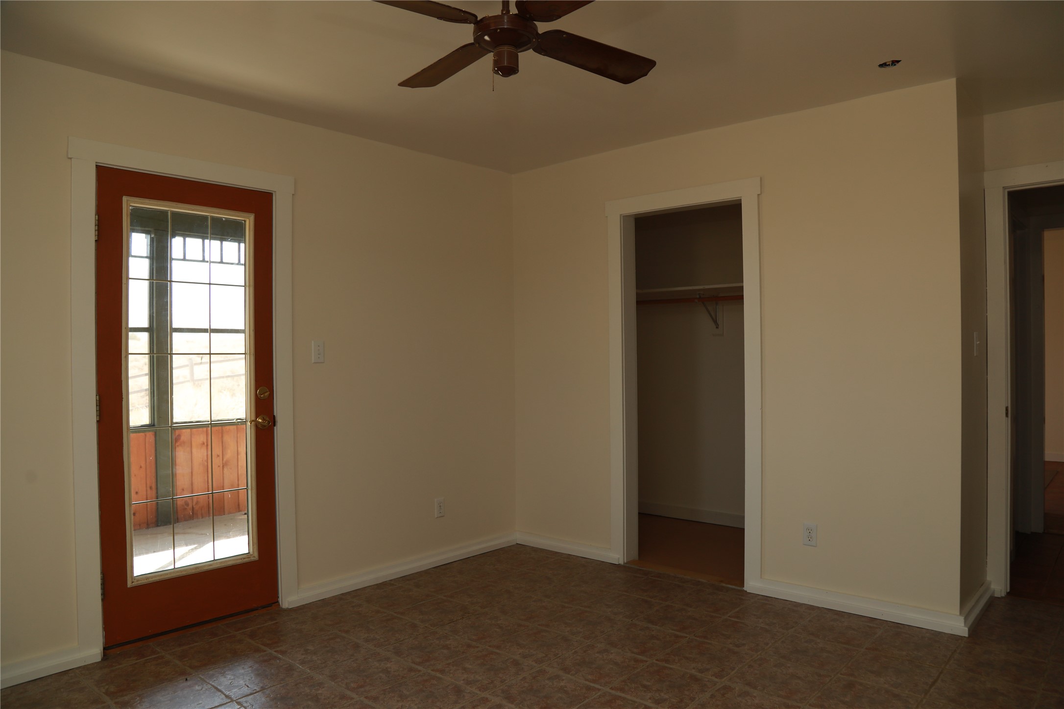 1898 Buxadoodal Way Property Photo 14