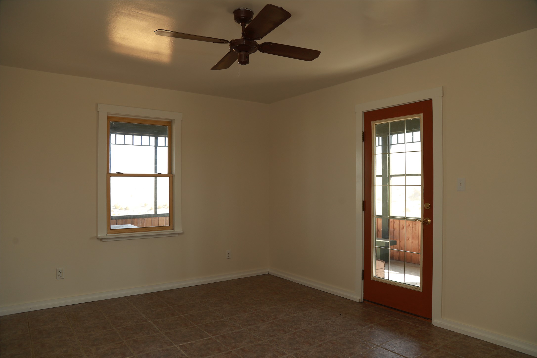 1898 Buxadoodal Way Property Photo 15