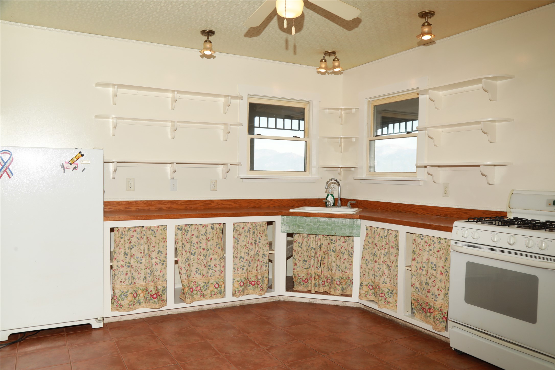 1898 Buxadoodal Way Property Photo 20