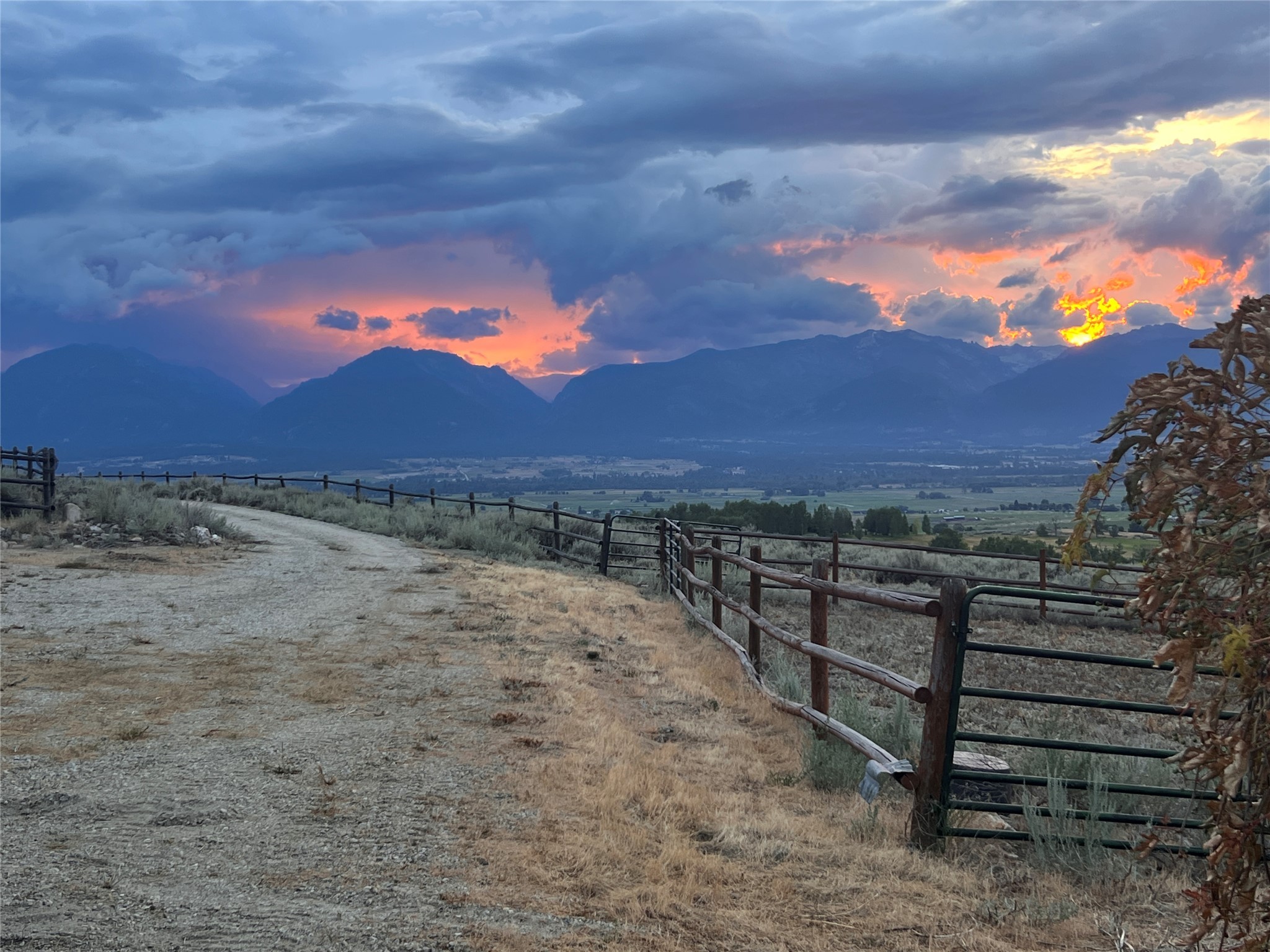 1898 Buxadoodal Way Property Photo 26