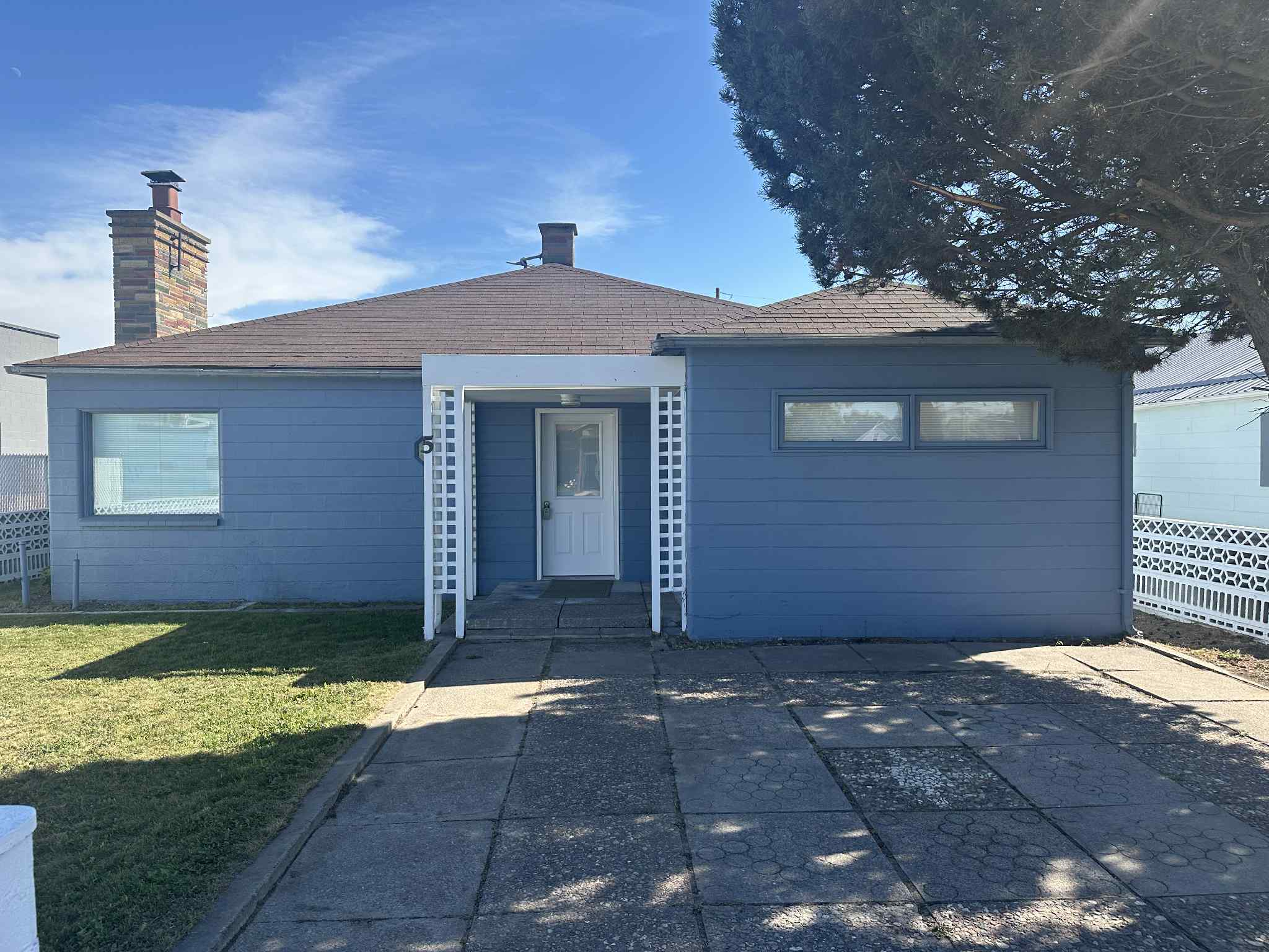 5 7th Avenue W Property Photo 1