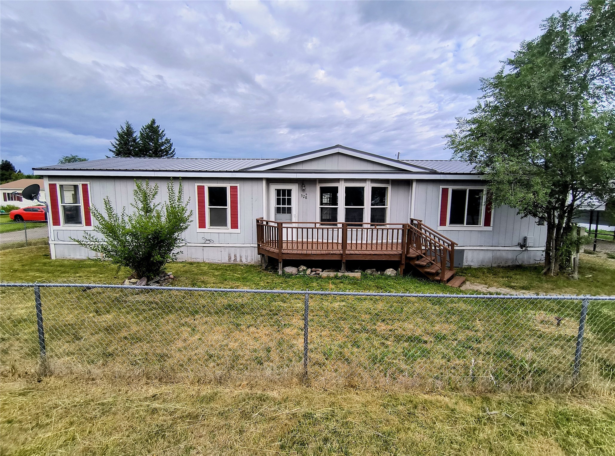 328 Parliament Drive Property Photo 1