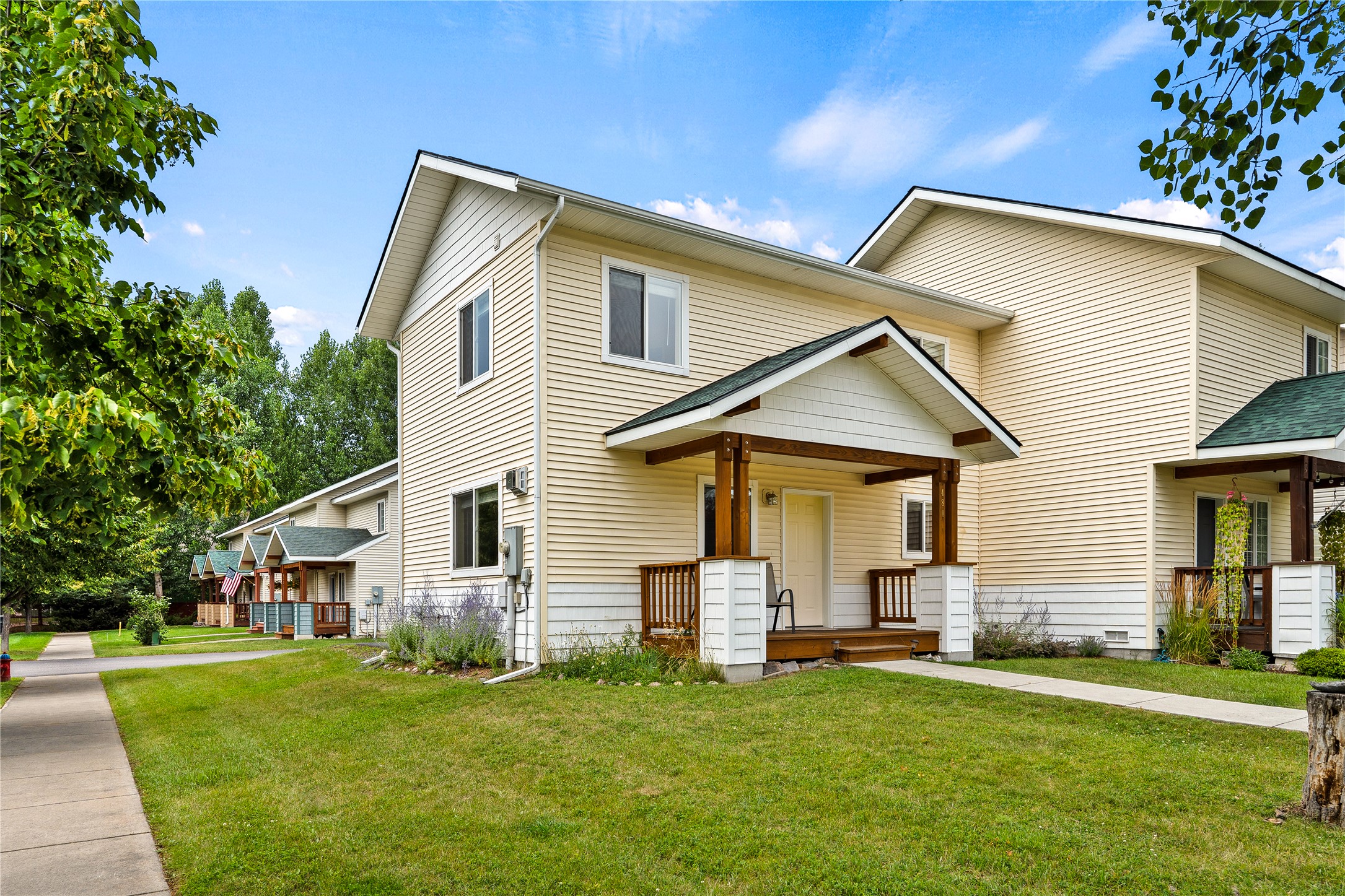 481 Aspen Court Property Photo 1
