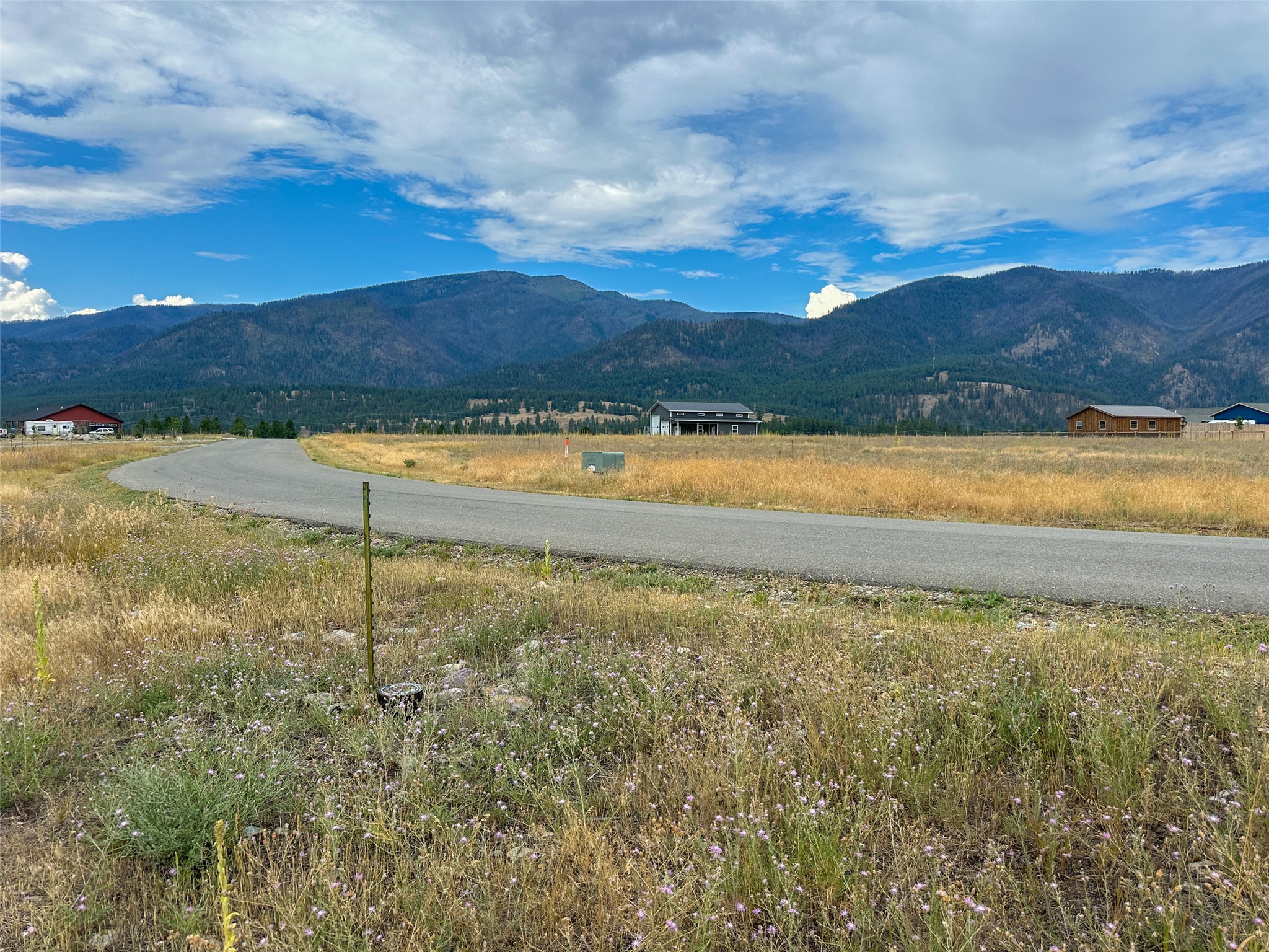 Nhn Lariat Loop Property Photo 1