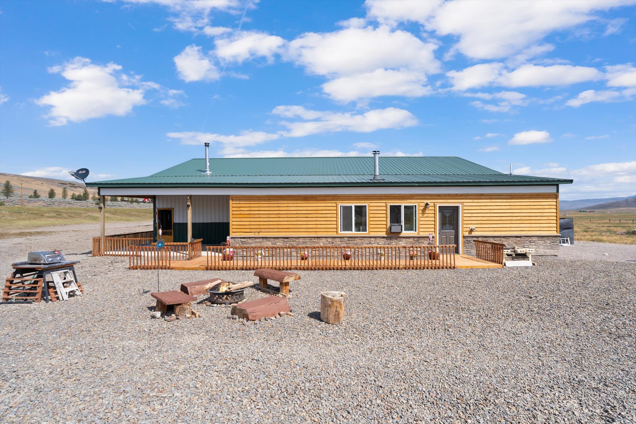 1724 Mt Hwy 28 Property Photo 1