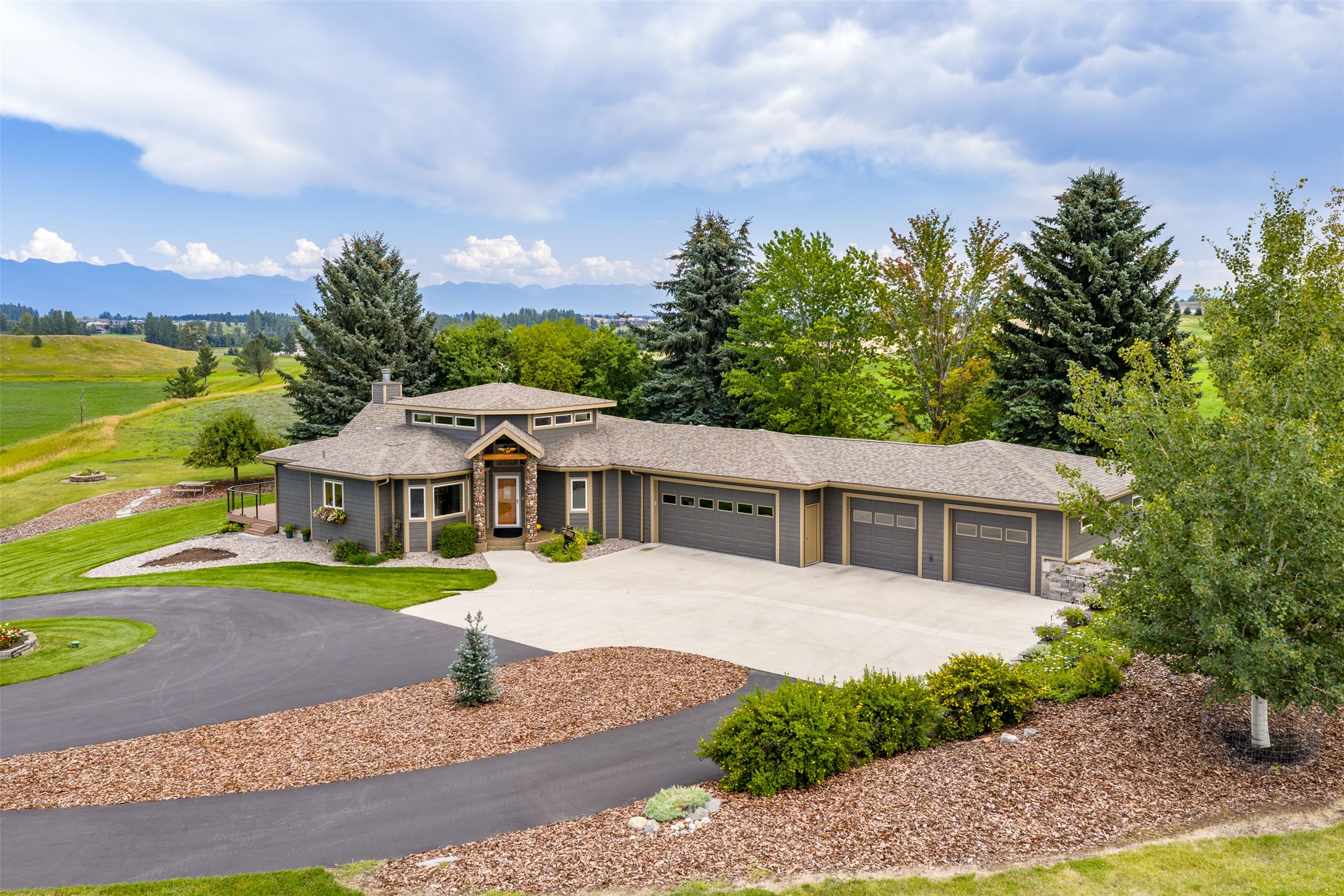 1555 Stillwater Road Property Photo