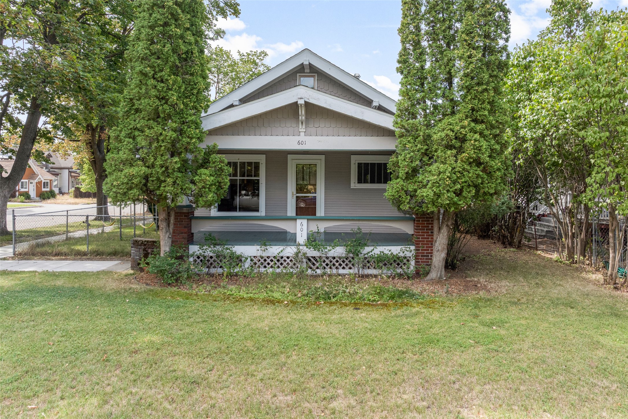 601 S 4th Street W Property Photo 1