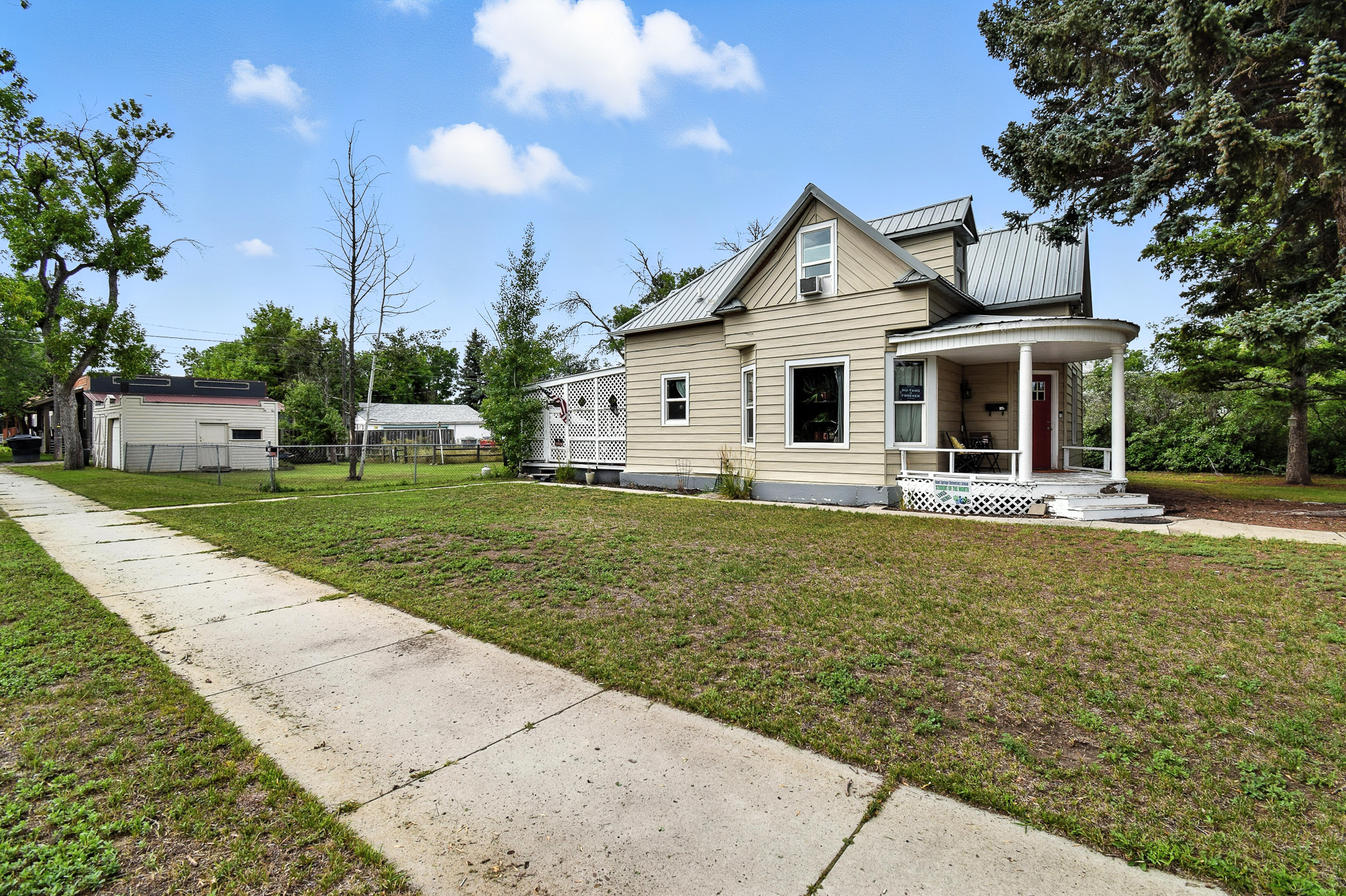 1726 6th Avenue N Property Photo 1