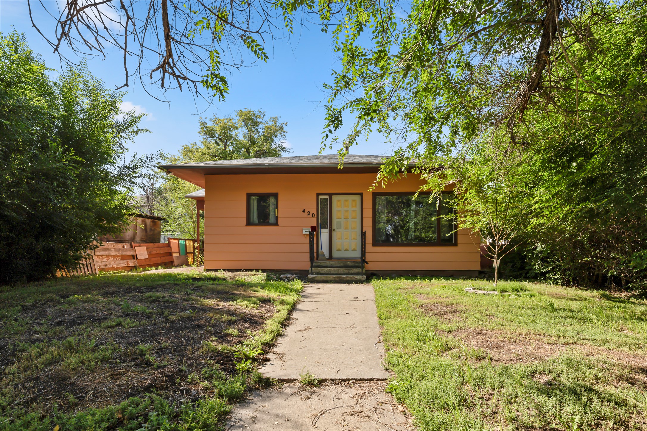 420 6th Street Property Photo 1