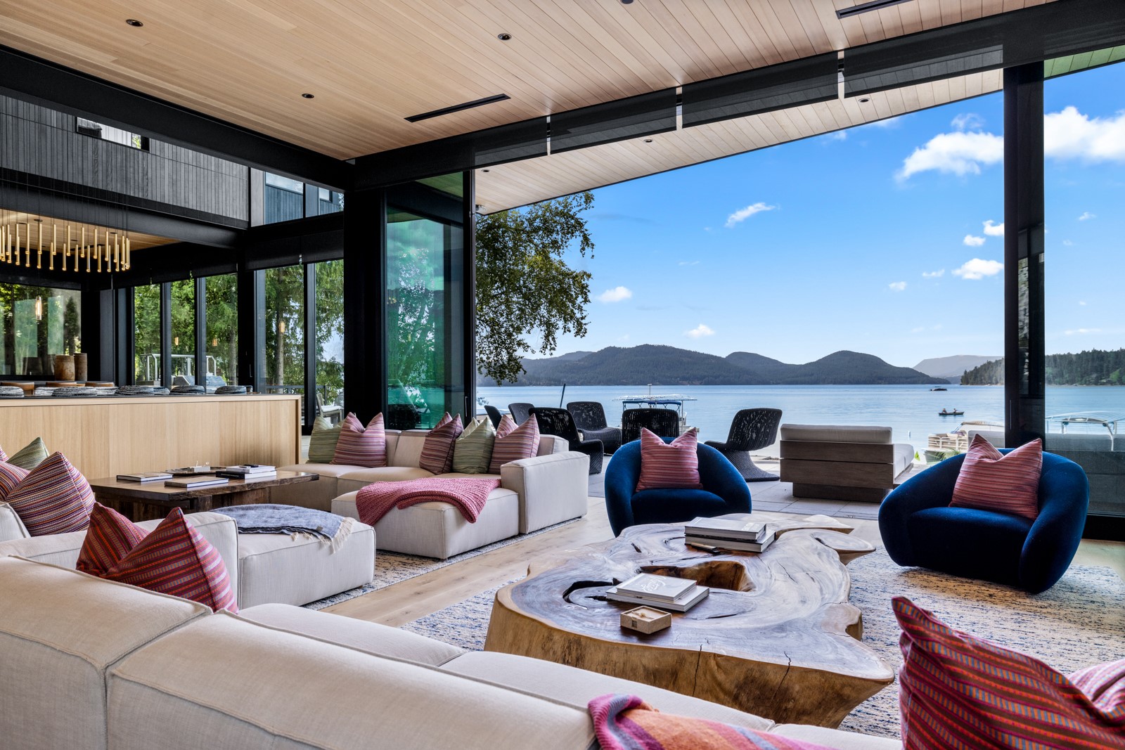 245 Glenwood Road Property Photo 1