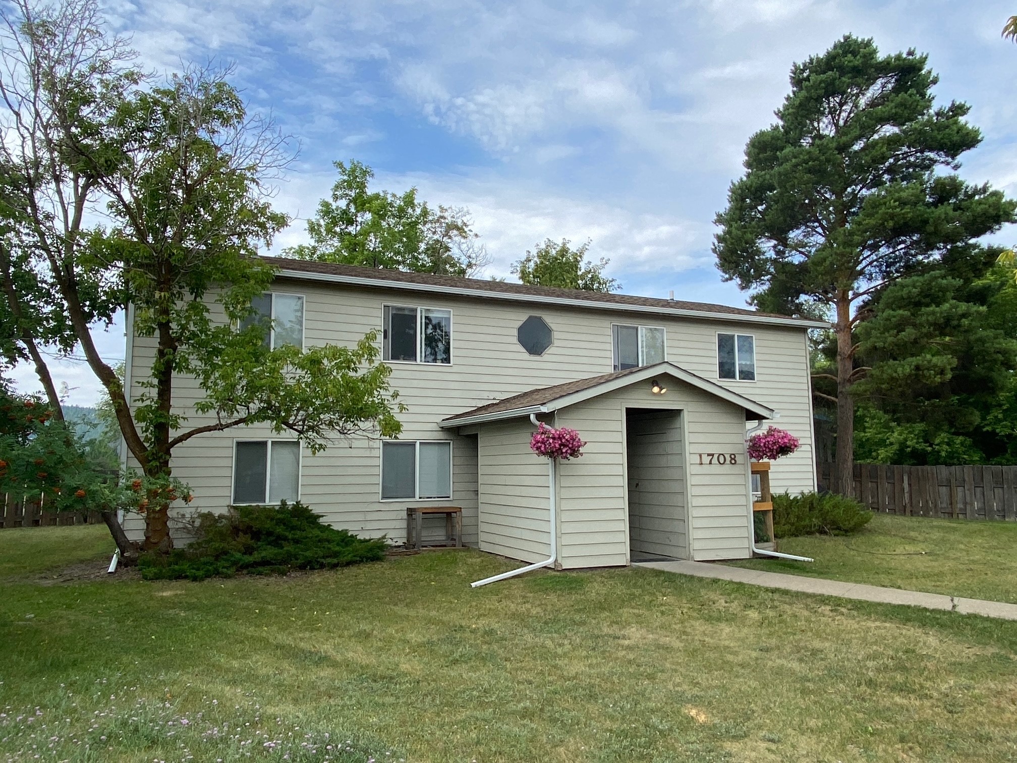 1708 1st Avenue W Property Photo 1