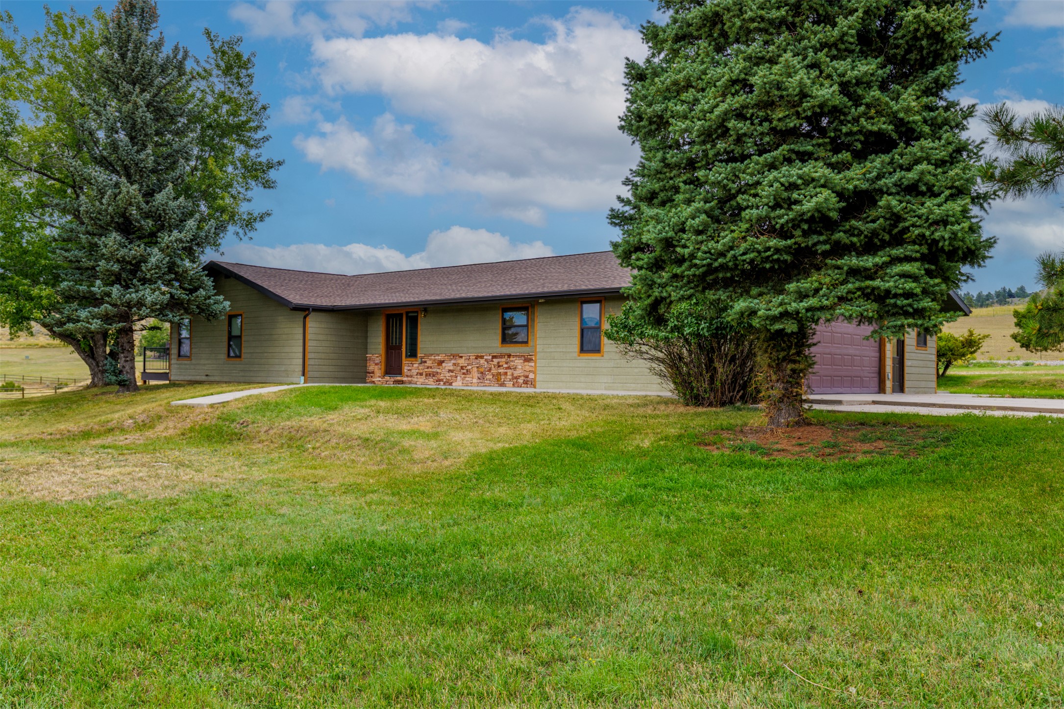 3919 High Trail Road Property Photo