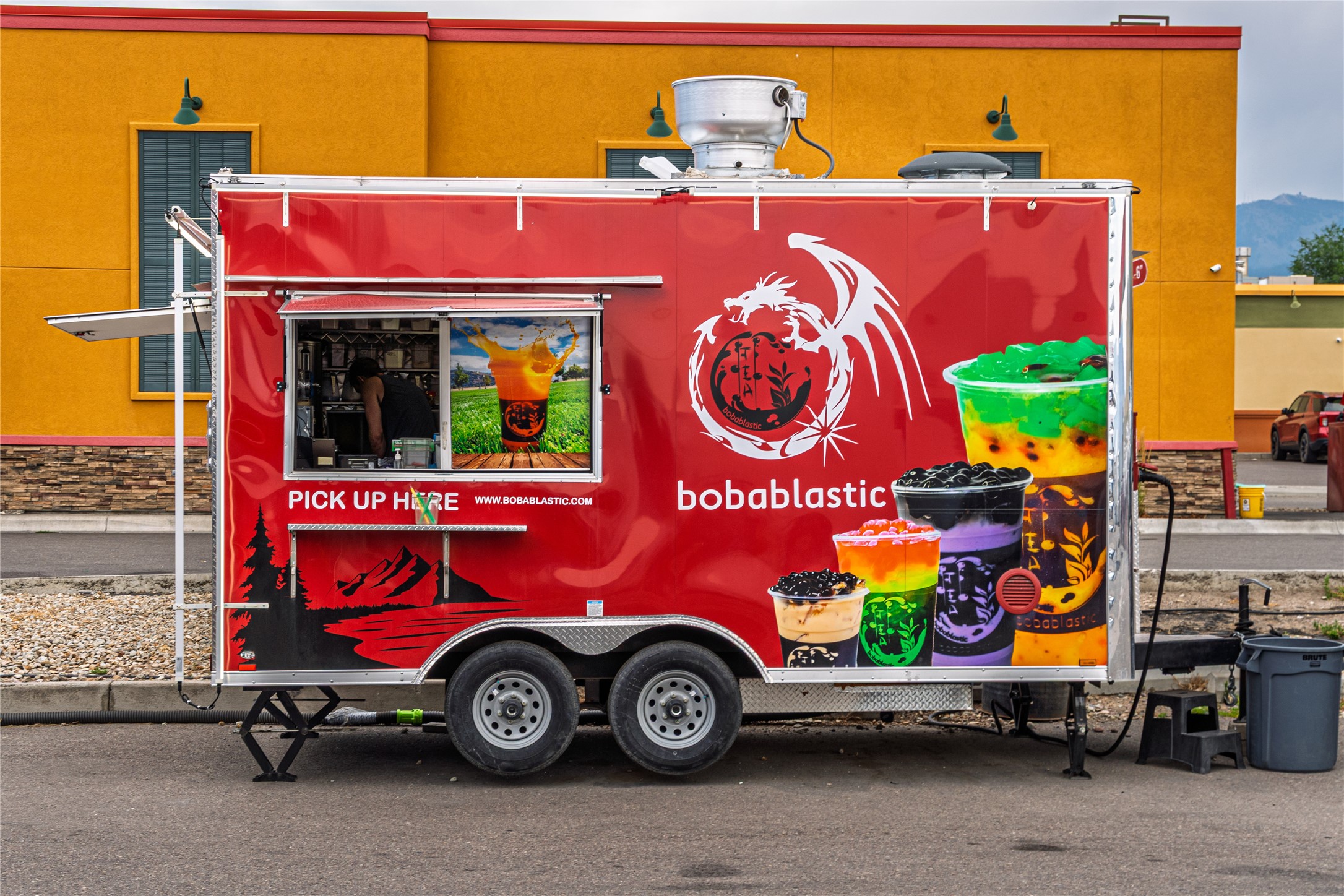 4570 Reserve Street Property Photo