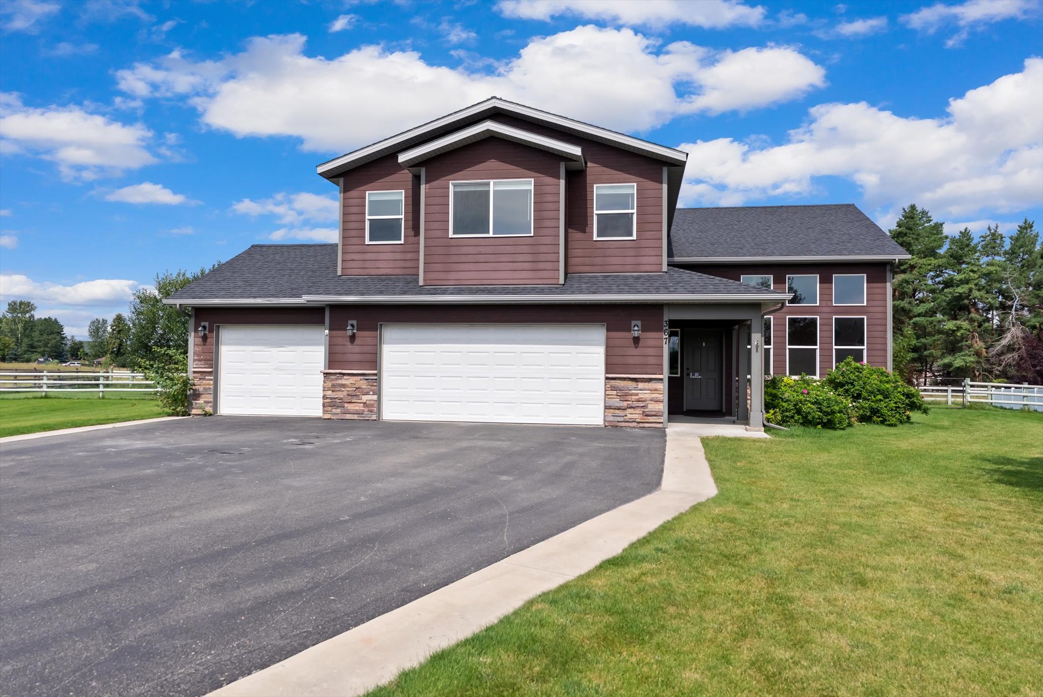 367 Spruce Meadows Loop Property Photo 1