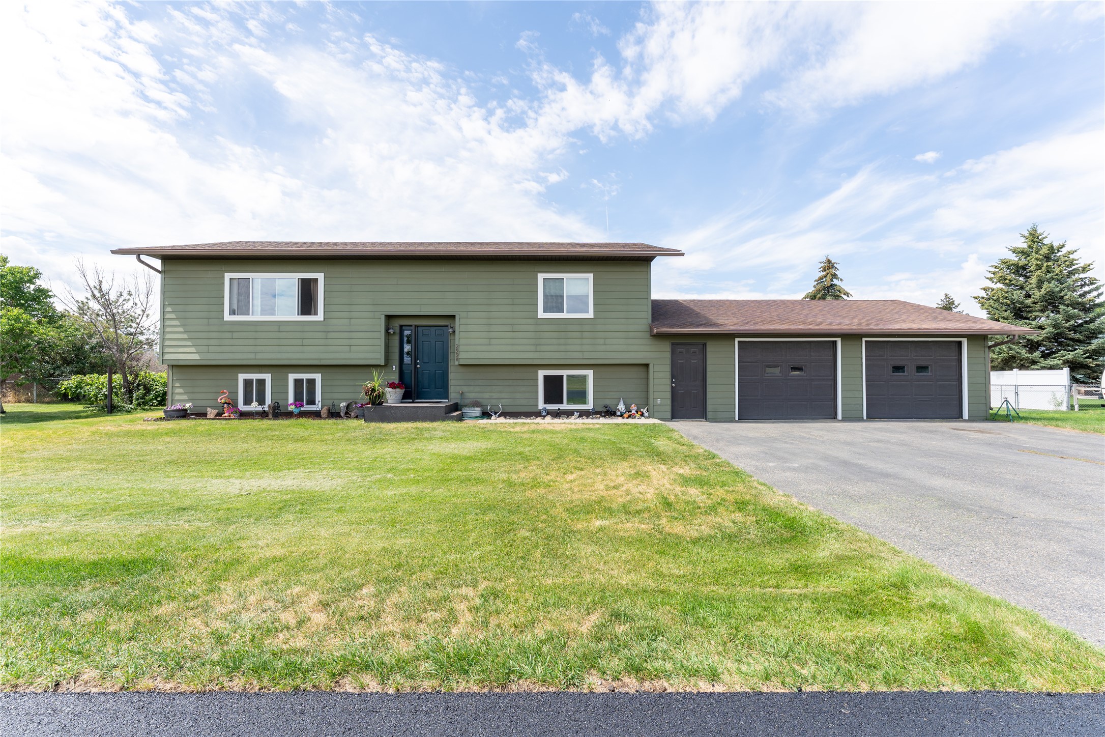 2998 Canal Circle Property Photo 1
