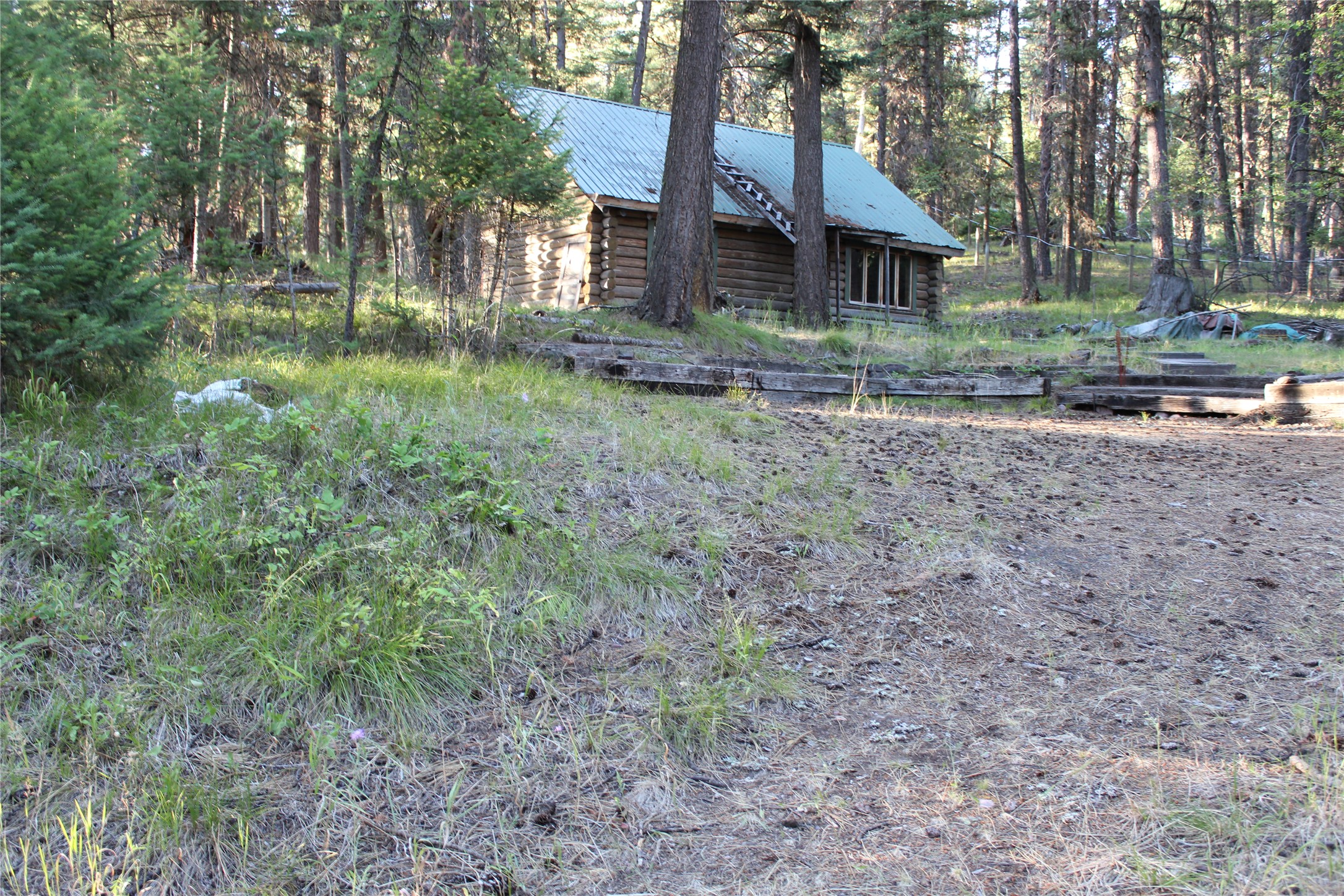688 Seeley Lane Property Photo 1