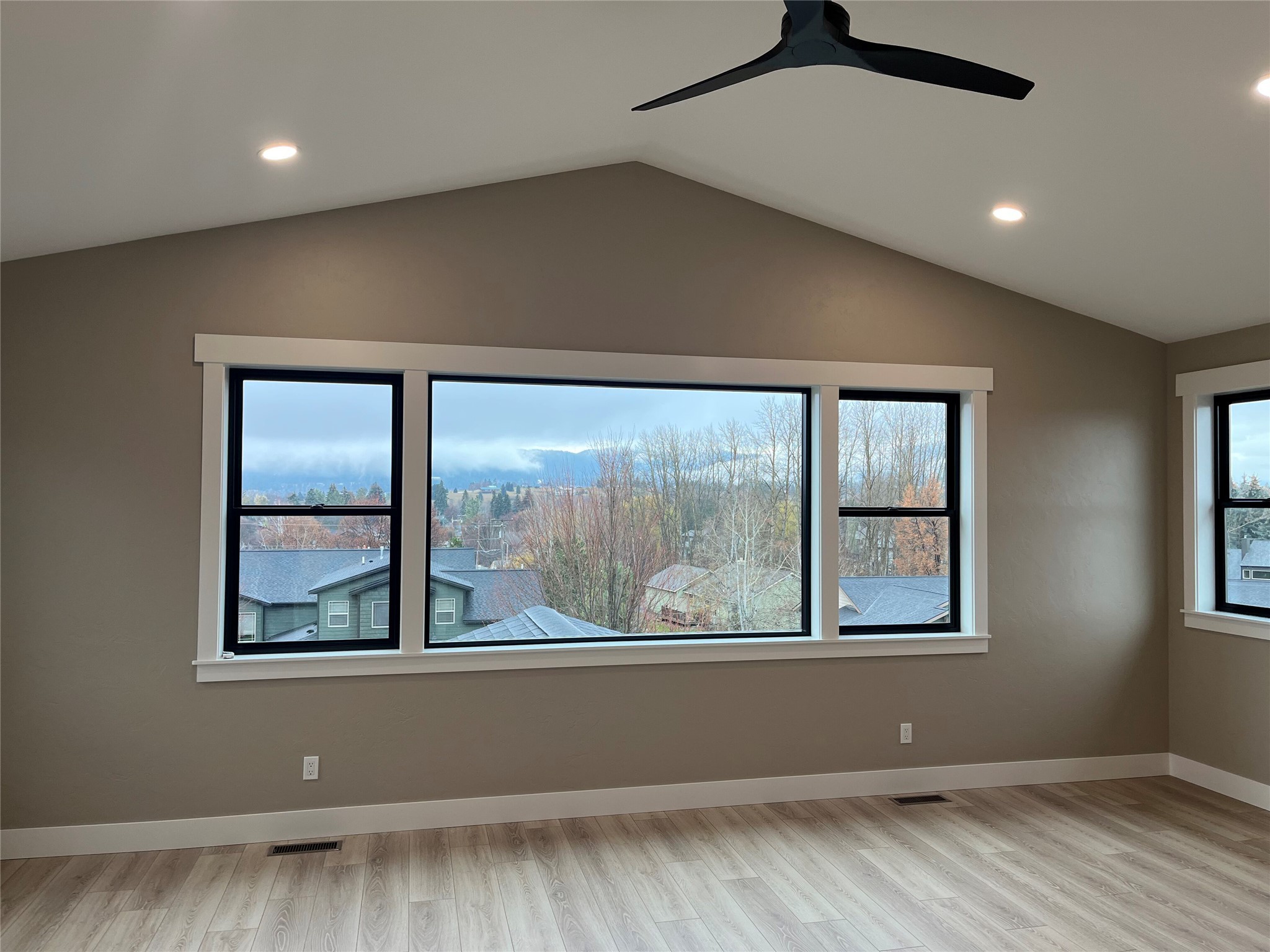 210 Kara Drive Property Photo 14