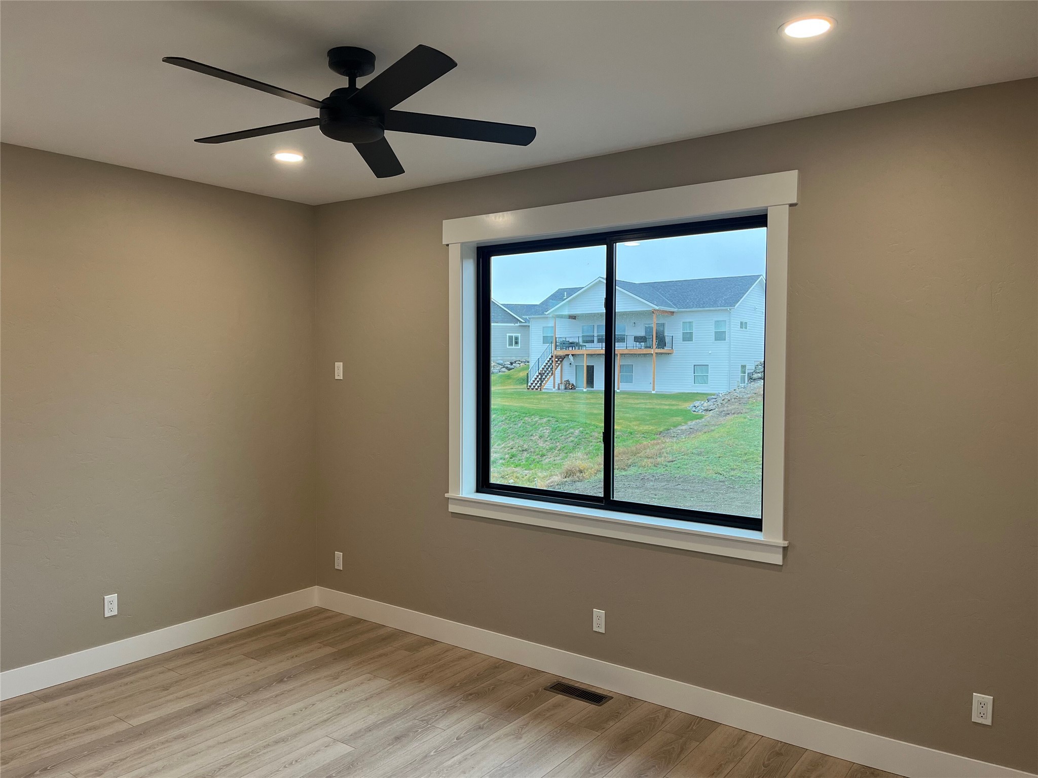 210 Kara Drive Property Photo 20