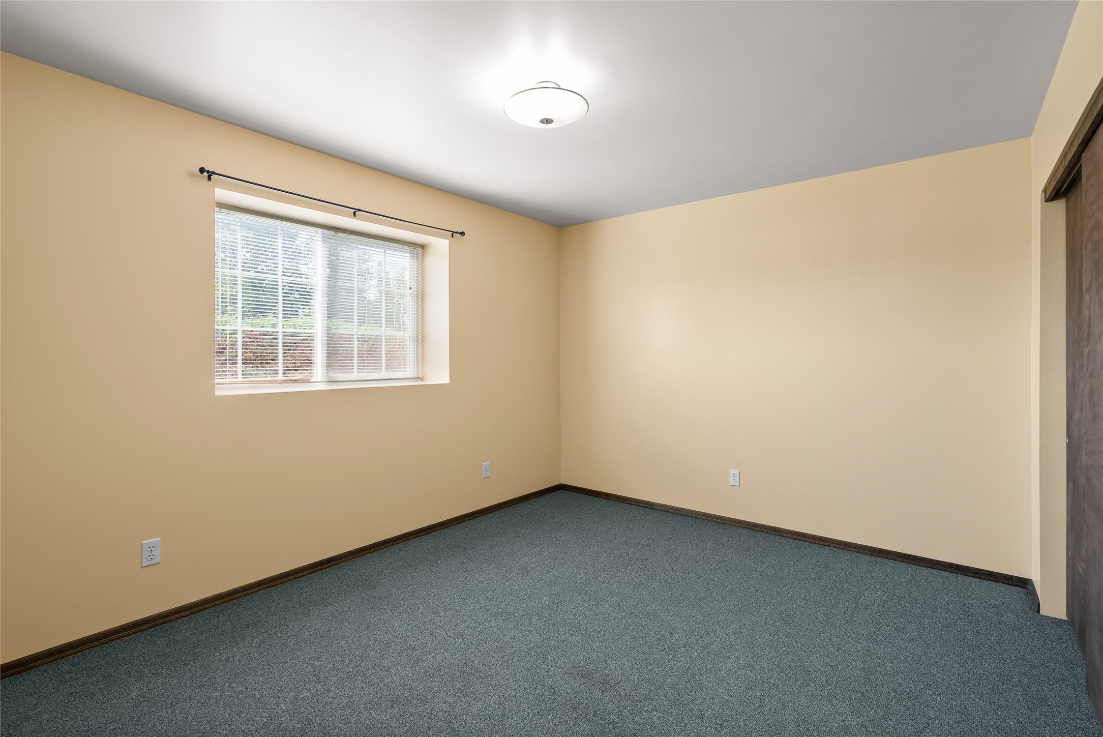 163 Greenbriar Drive Property Photo 16