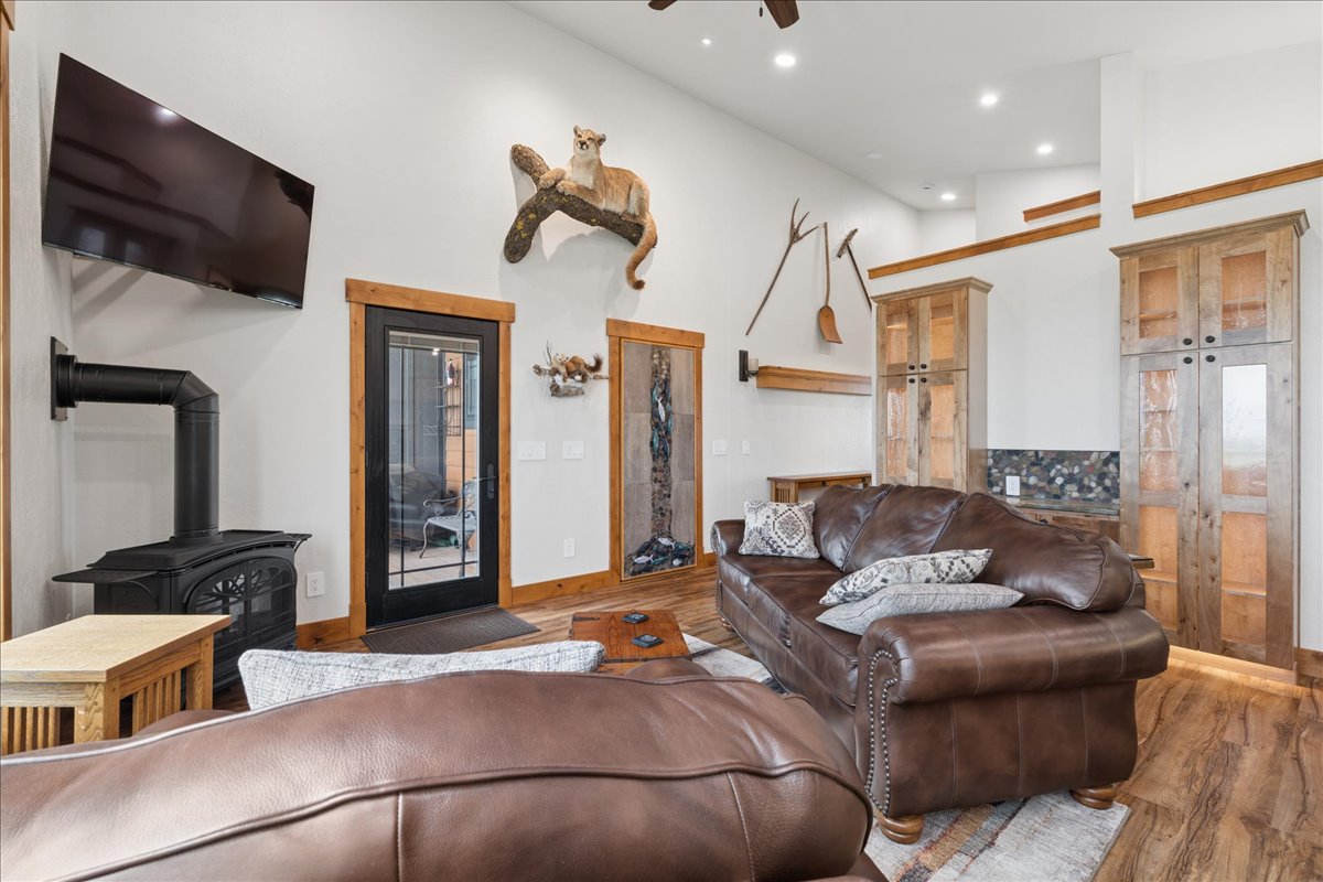 1587 Hwy 431 Property Photo 40