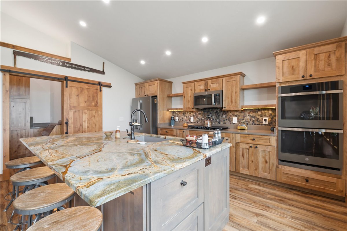 1587 Hwy 431 Property Photo 41