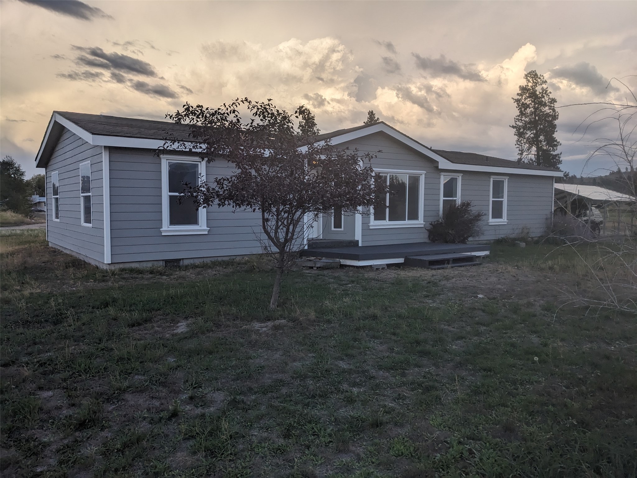121 Camas Ranch Road Property Photo 1