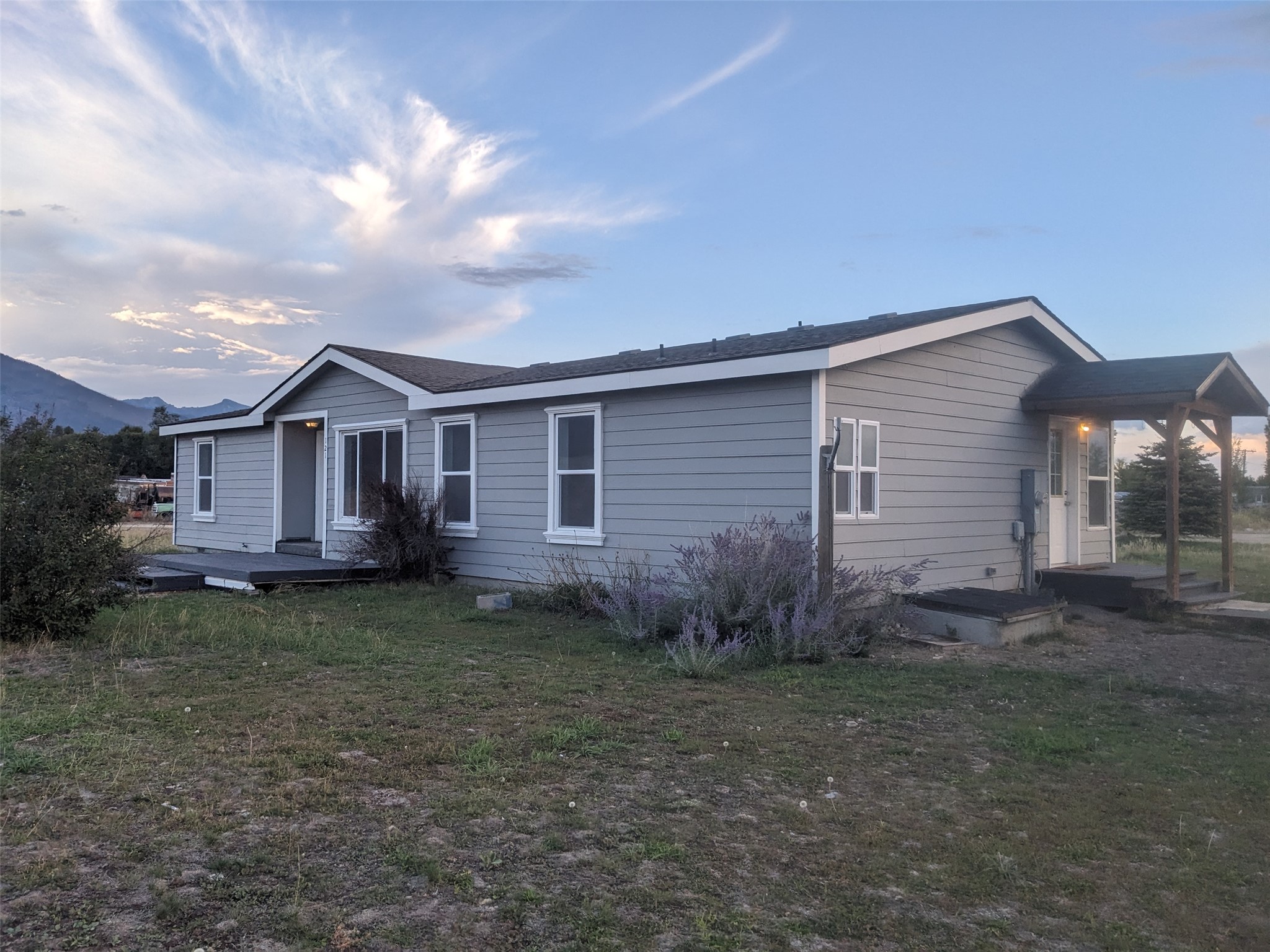 121 Camas Ranch Road Property Photo 4