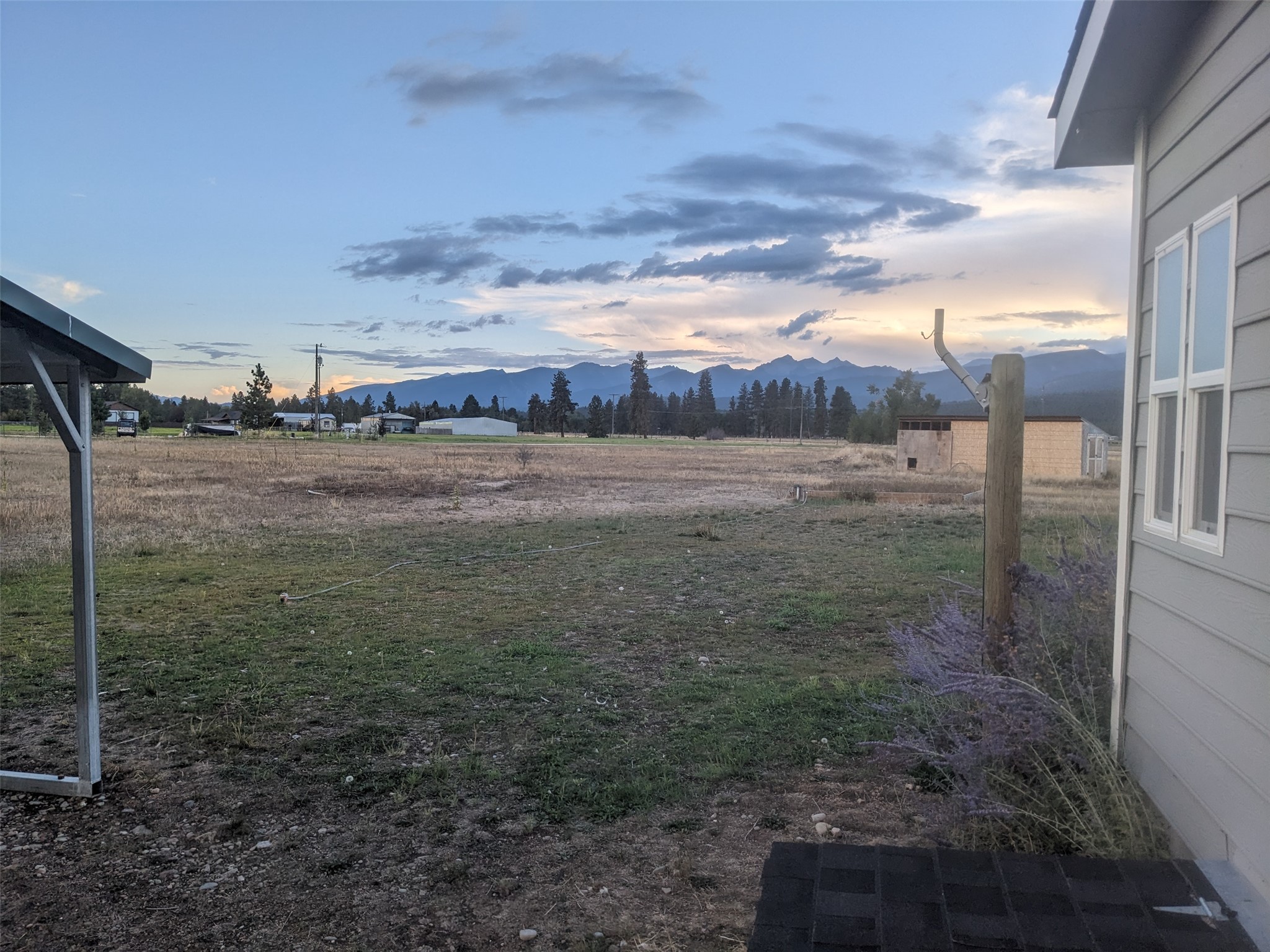 121 Camas Ranch Road Property Photo 5
