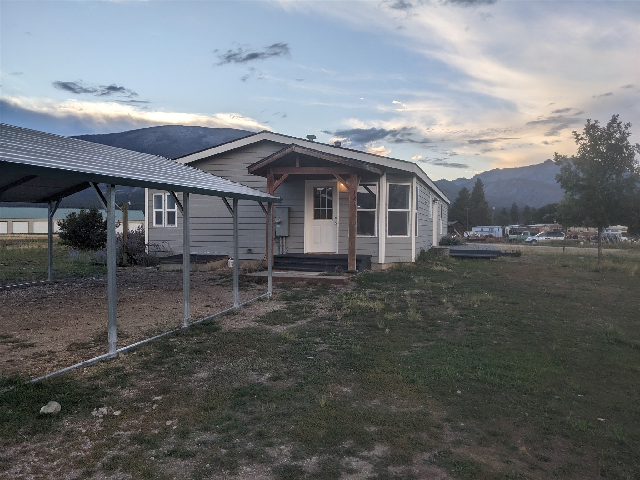 121 Camas Ranch Road Property Photo 8
