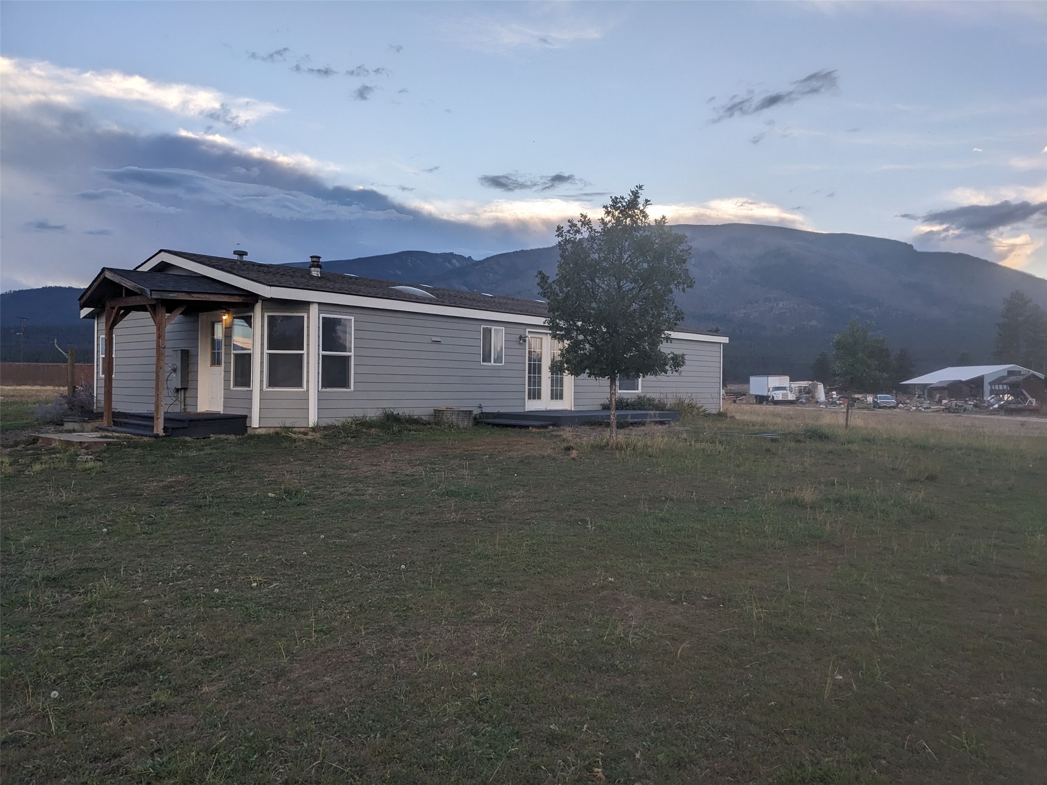 121 Camas Ranch Road Property Photo 9