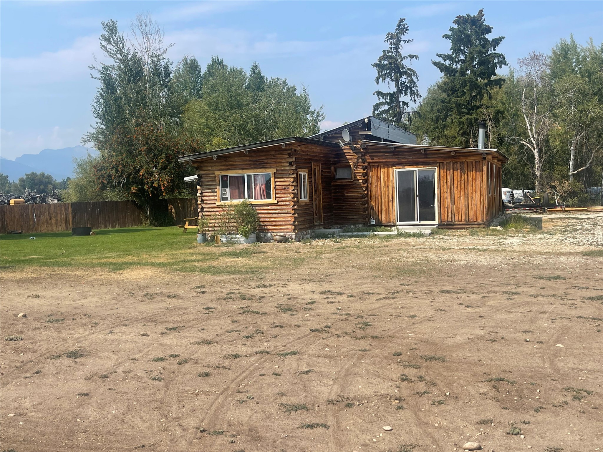 661 Old Corvallis Road Property Photo 1