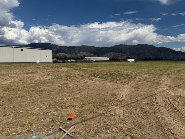 2902 Hansen Road Property Photo 3