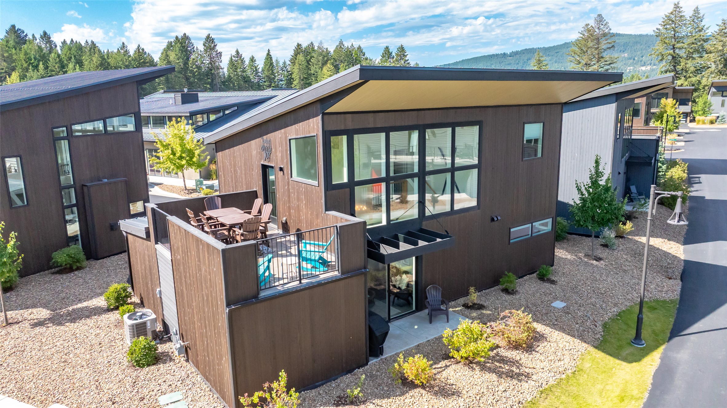 114 Jasper Loop Property Photo 1